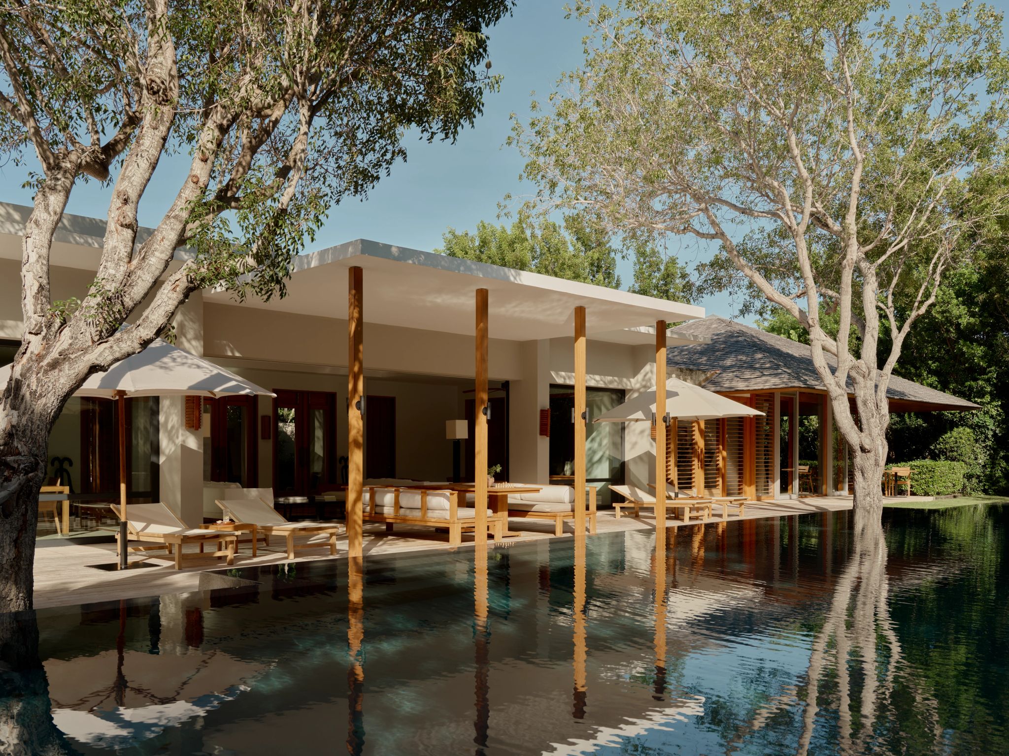 Two Bedroom Pool Villa vila de luxo - piscina - espreguicadeiras