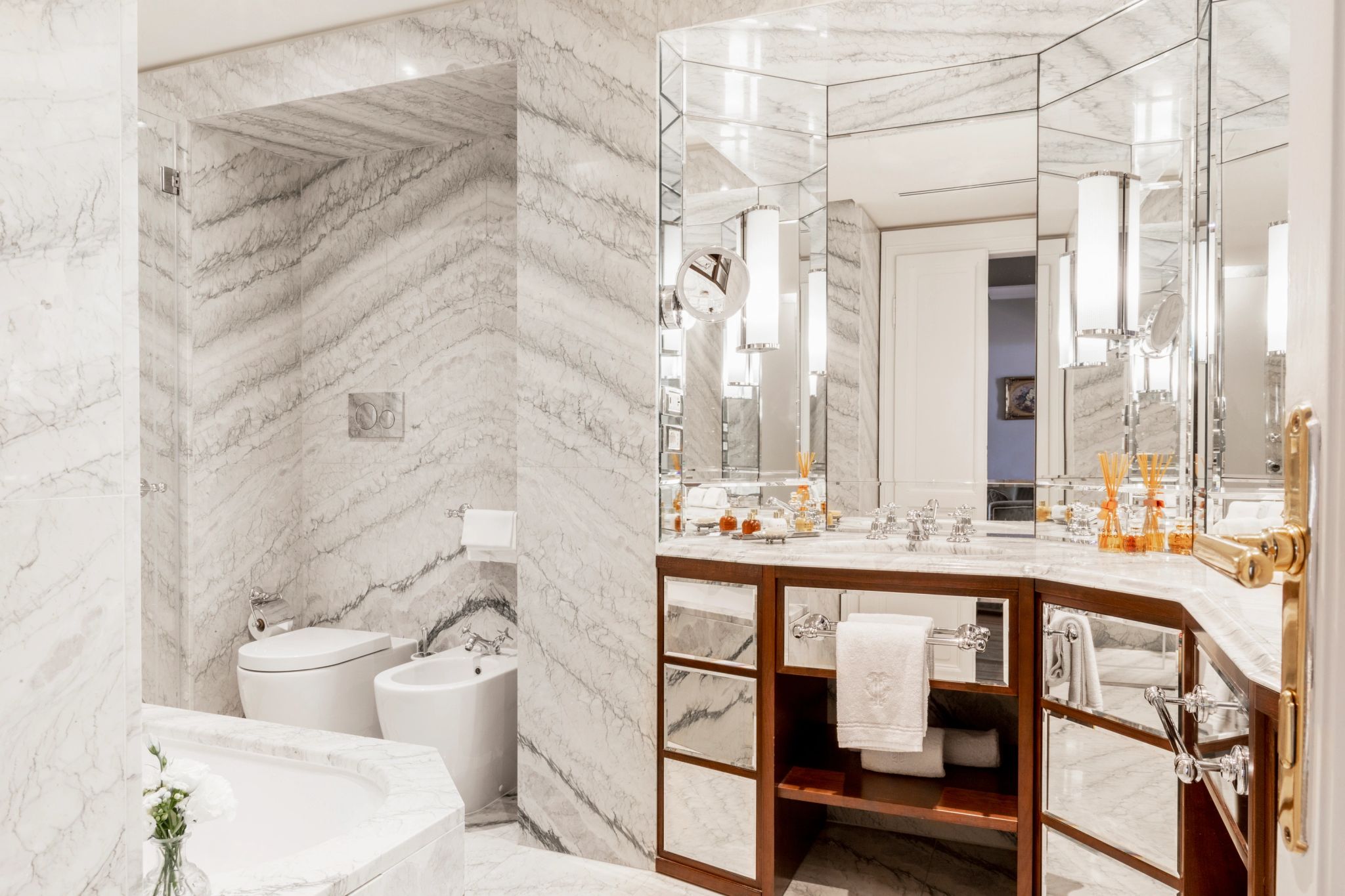 Terrace Garden Suite banheira de imersao – banheiro premium – decoracao de luxo