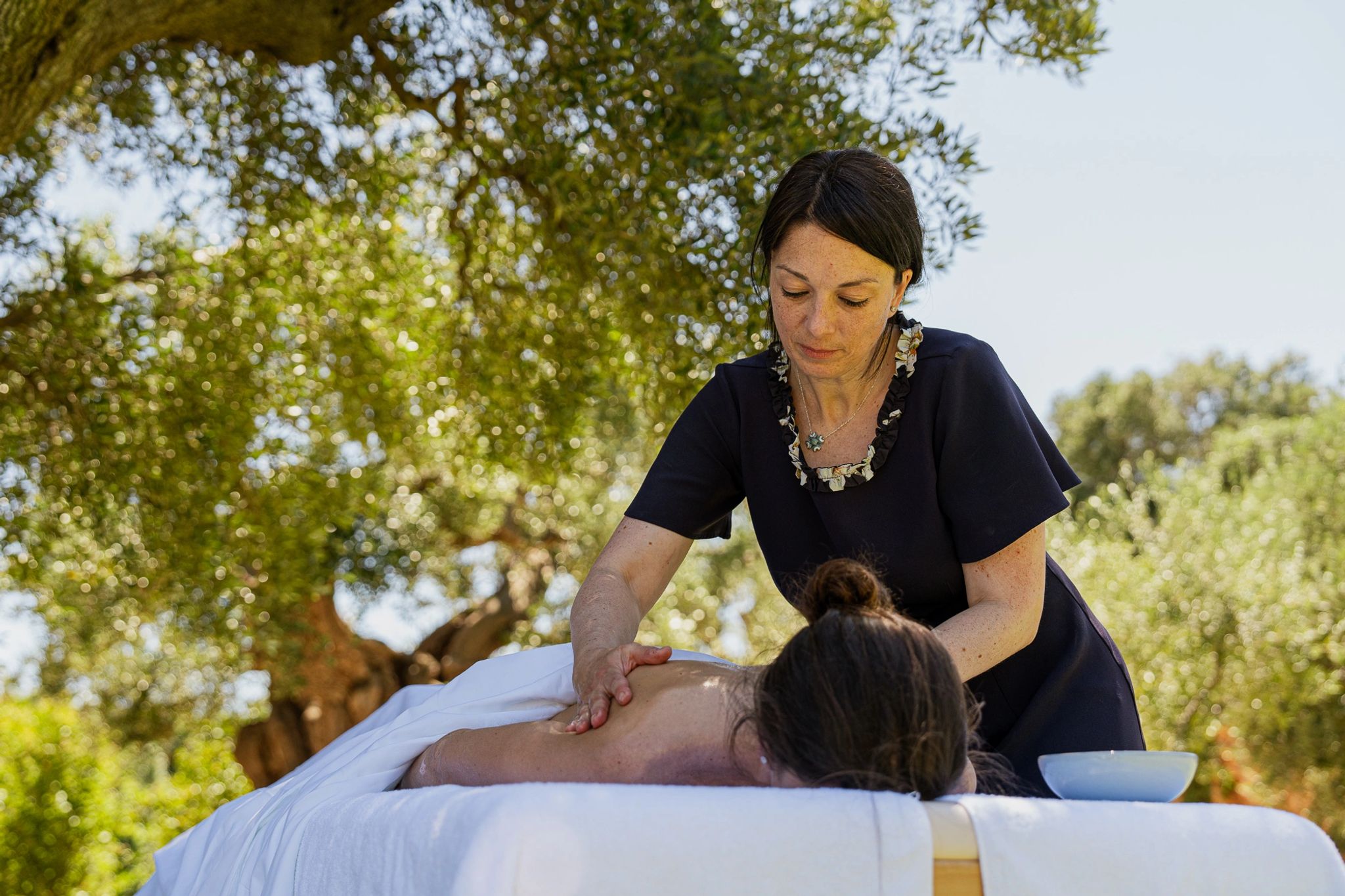 massagem relaxante – tratamentos de spa – massagem ao ar livre - spa ao ar livre