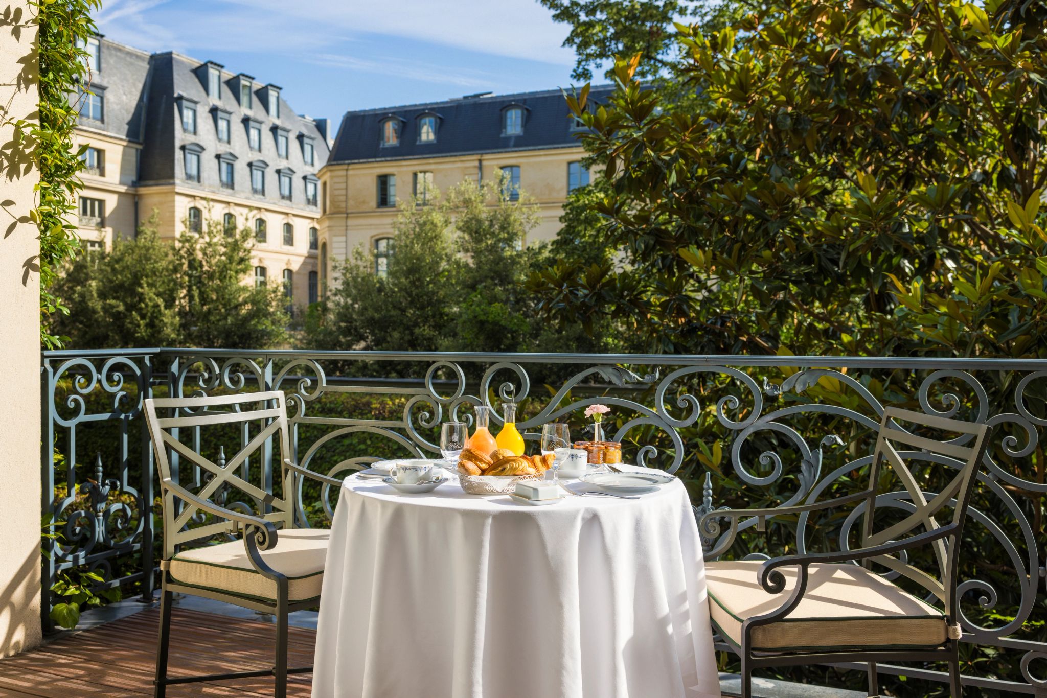 Ritz Paris area externa - vista paris - cafe da manha parisiense