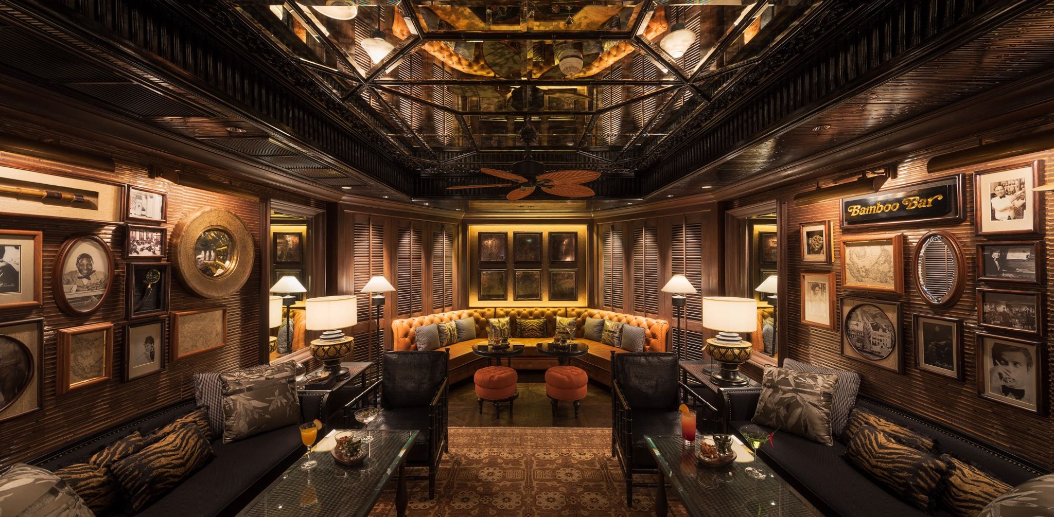 decoracao moderna – sofa de couro – bar luxuoso