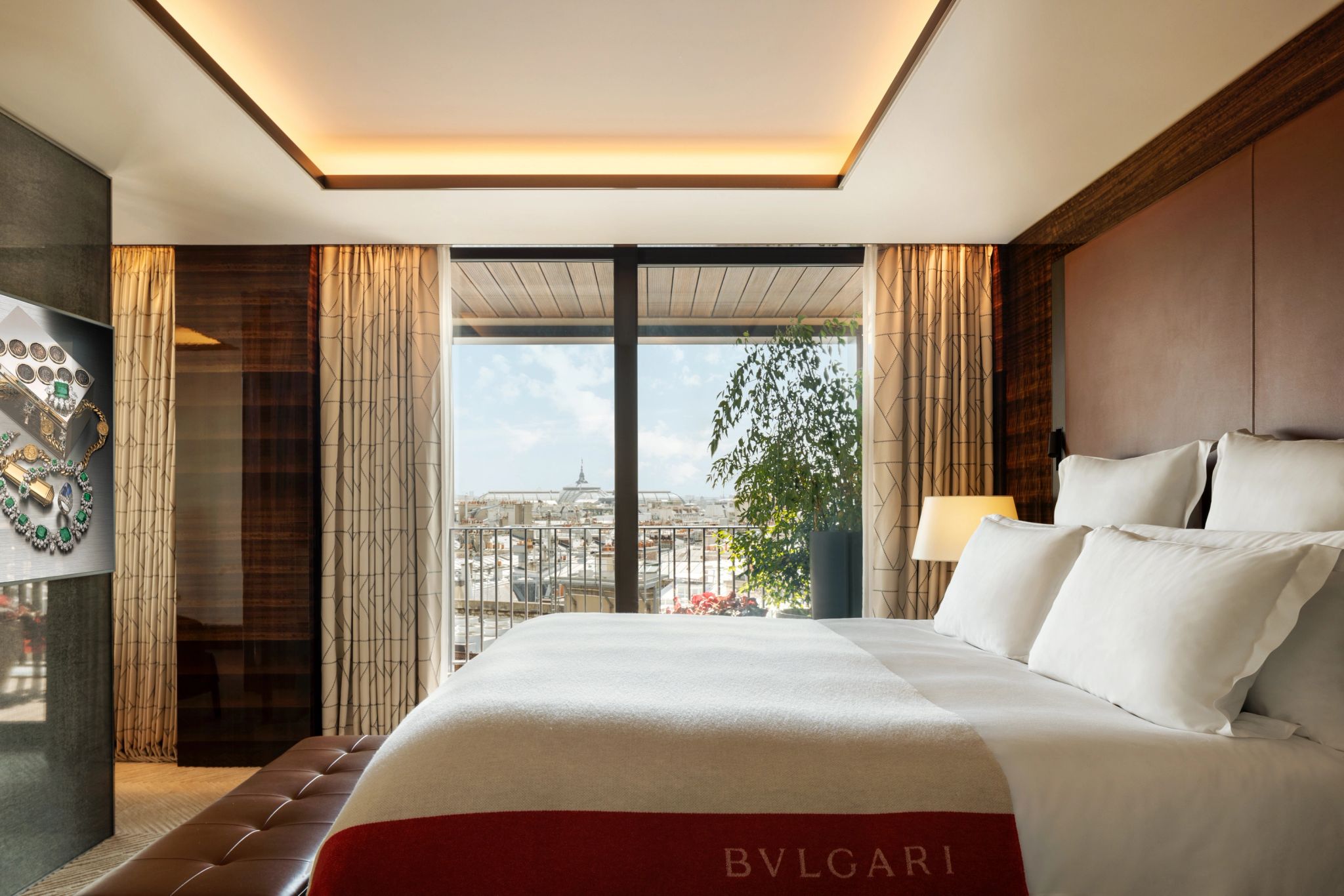Deluxe Suite Terrace suite bem iluminada – suite bulgari - cama king