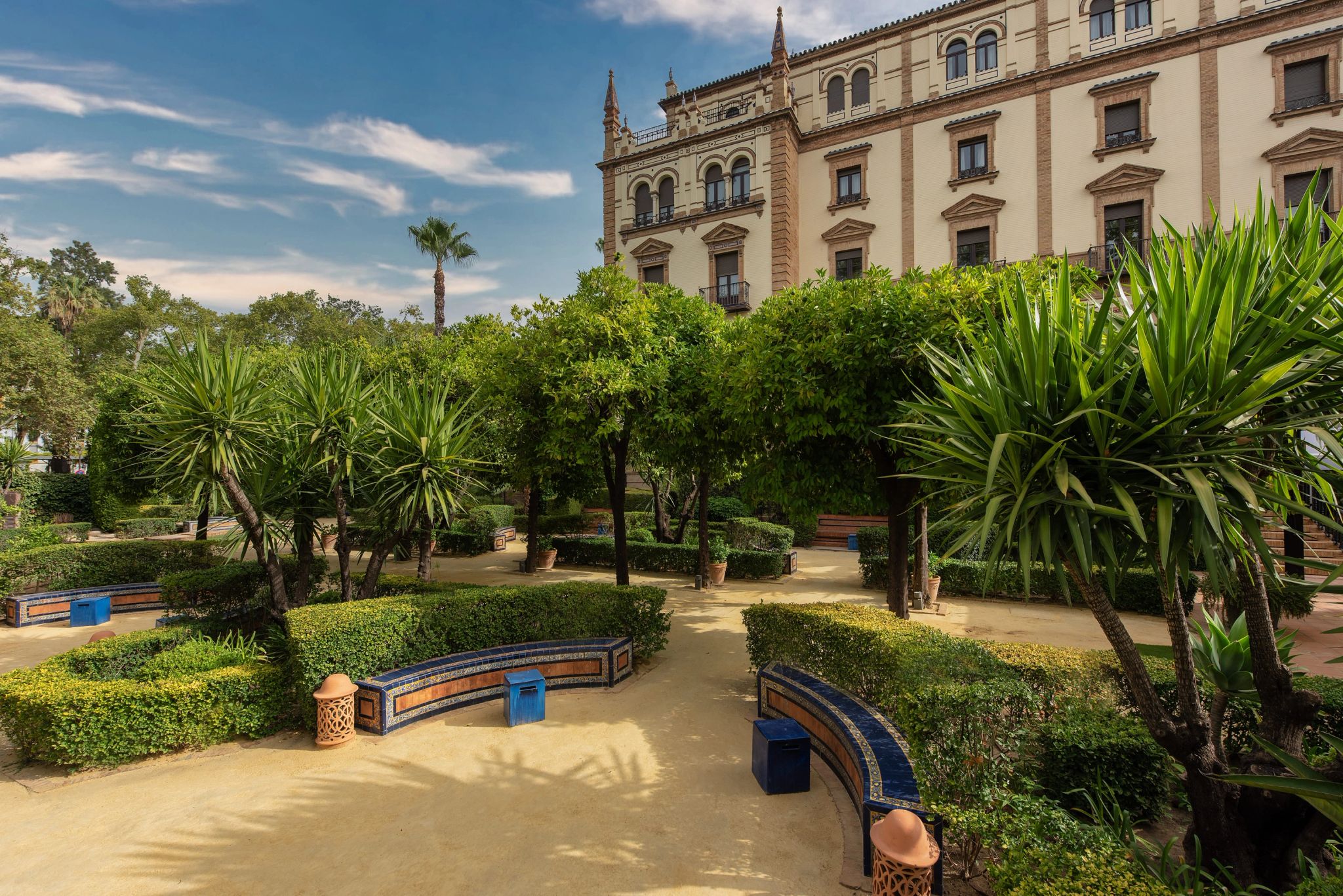 Jardins e Parte Externa do Hotel fachada de luxo - jardim premium - hotel espanha