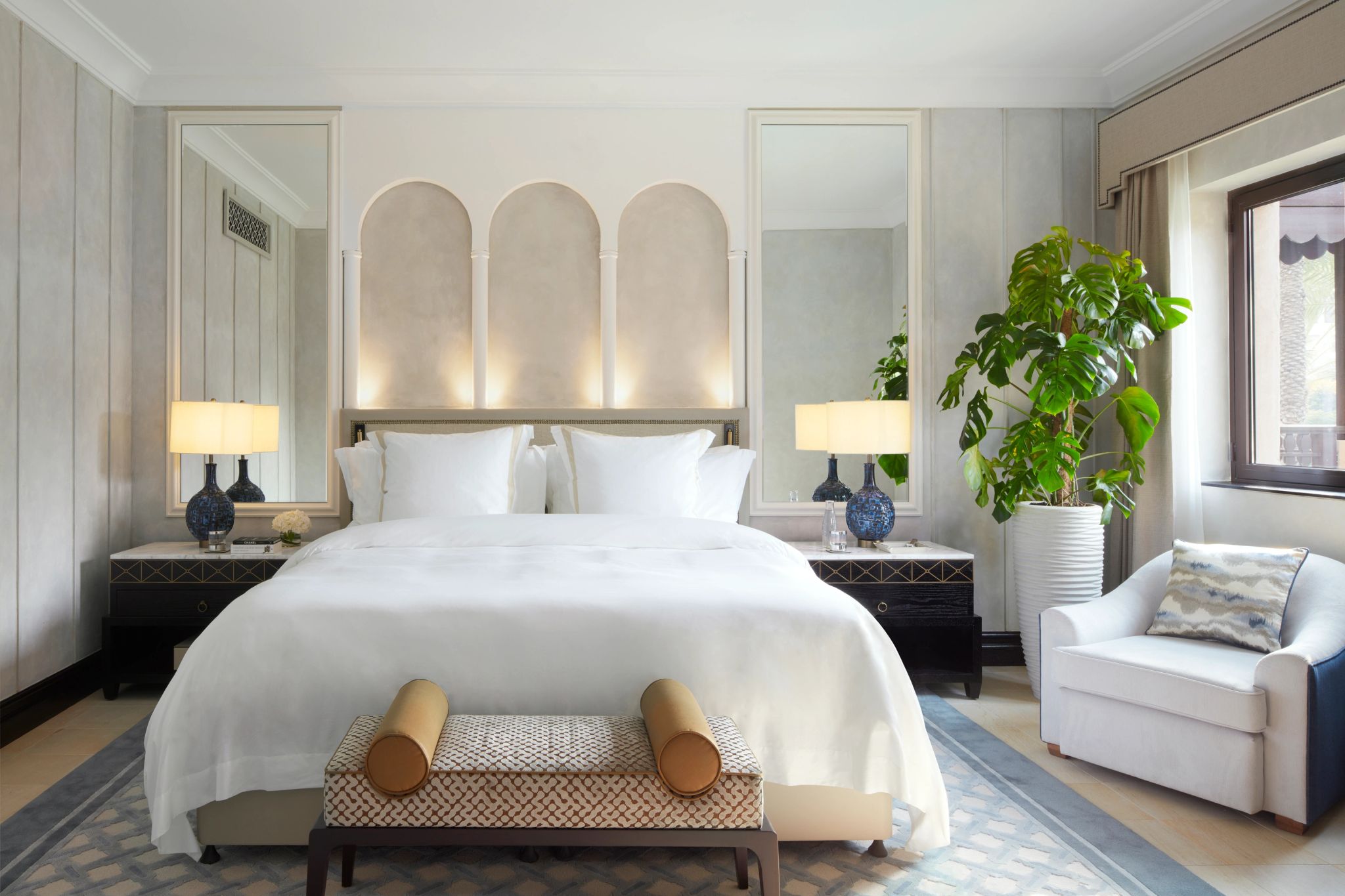 Palm House Garden Suite suite espacosa - iluminação natural - moveis sofisticados