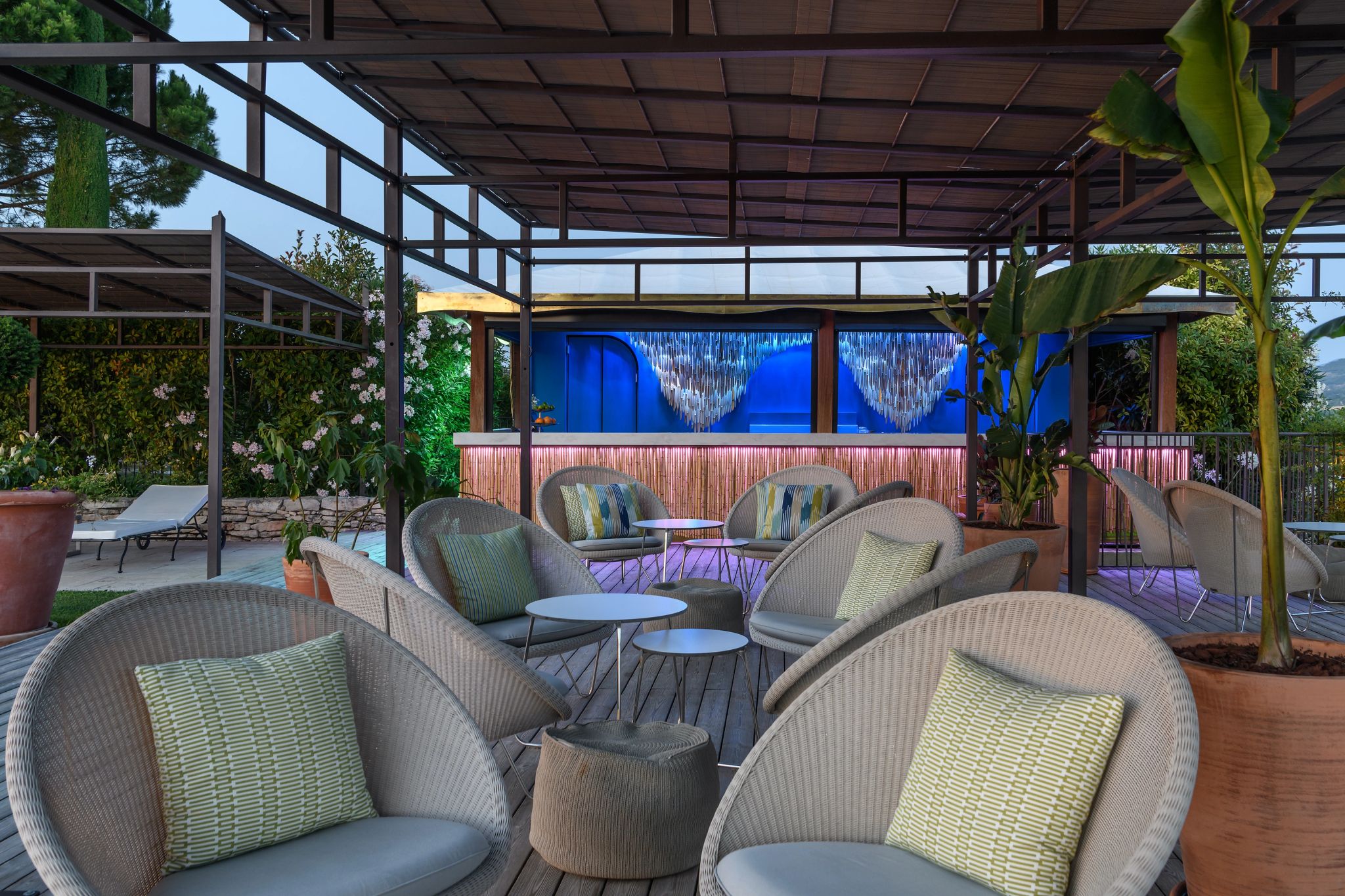 Bar L'ange Bleu area externa bar - terraço gourmet - bar ao ar livre - bar moderno - bar com terraço