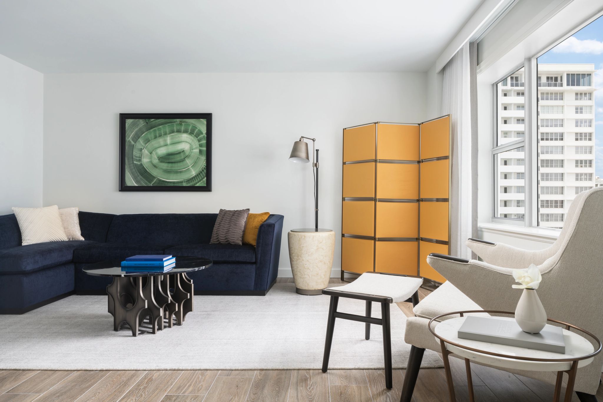 One Bedroom Suite King City View sala de estar - suite com sala - sala moderna