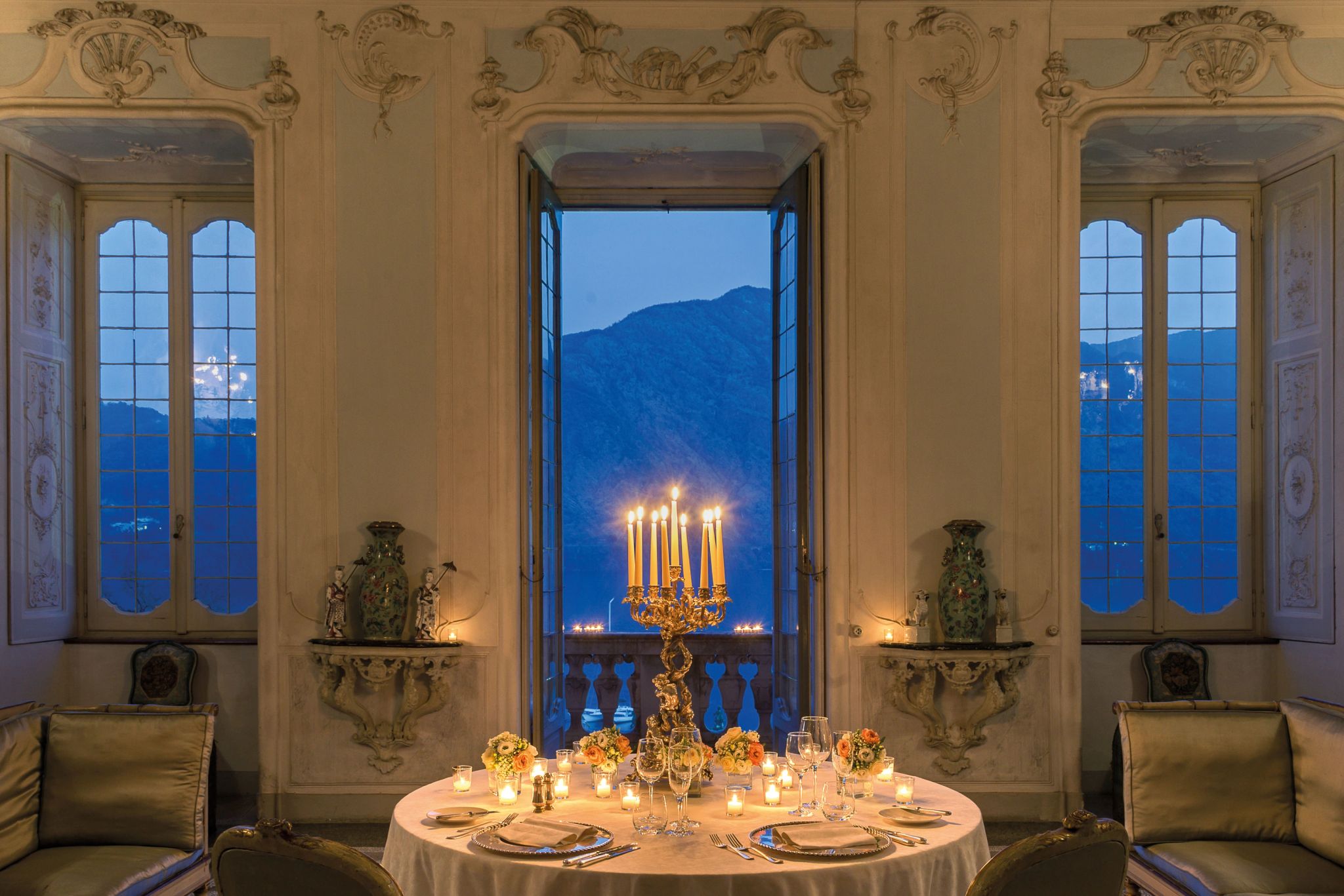 Villa Sola Cabiati mesa de jantar – jantar a luz de velas – decoracao chique