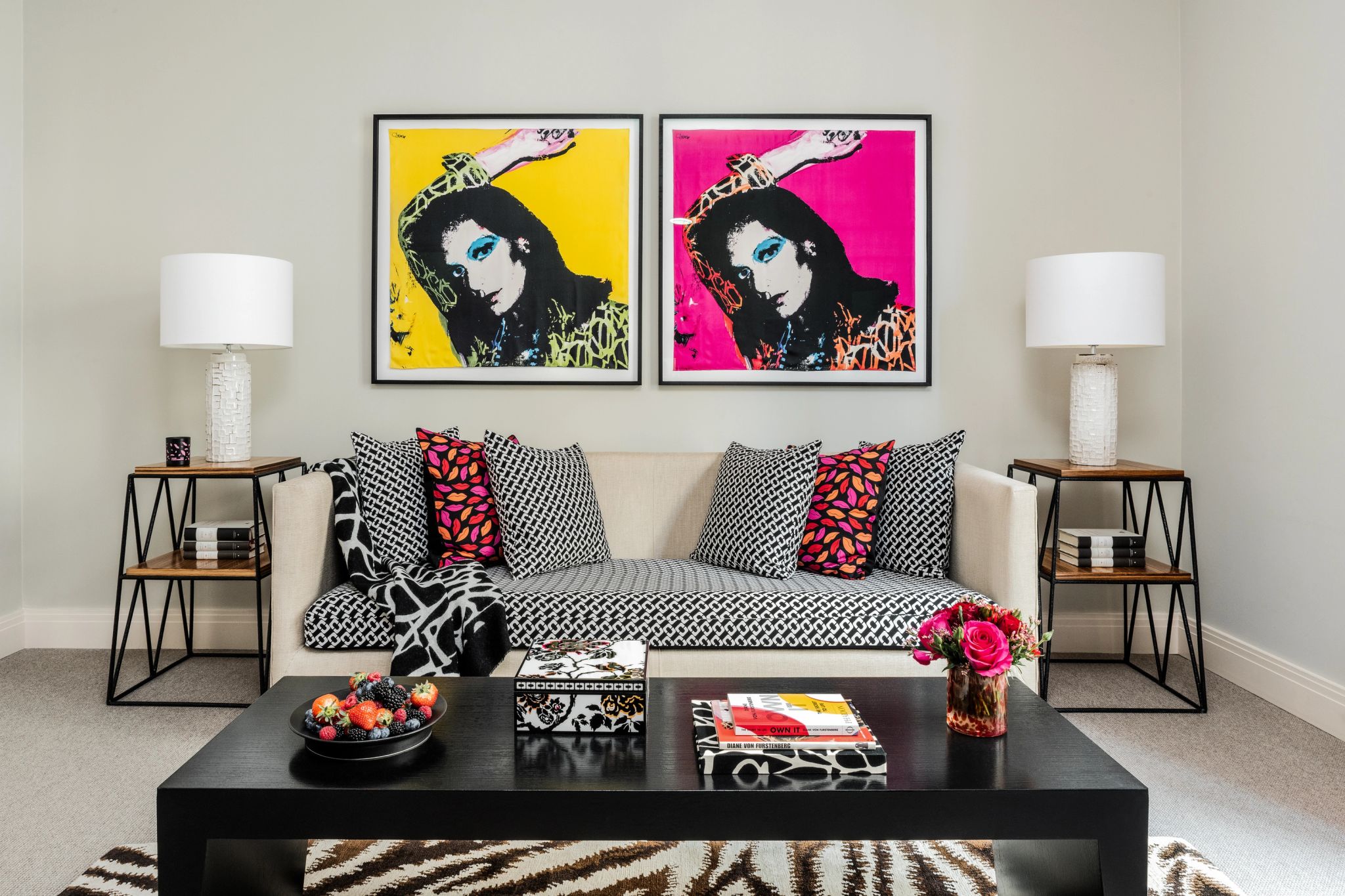 sala de estar suite  - suite ampla – suite hotel - arte andy warhol - obras de arte