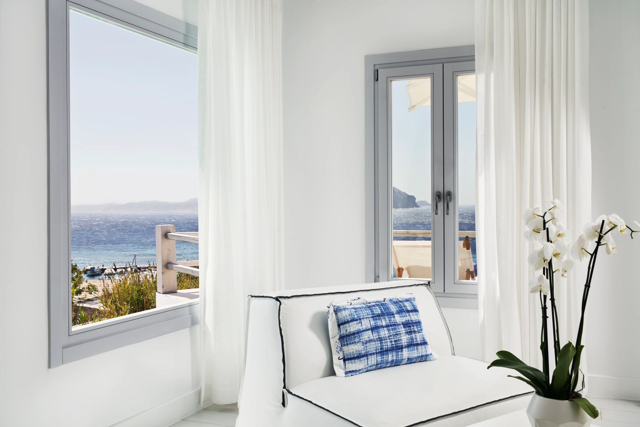 Honeymoon Suite Private Pool Sea View suite vista mar - poltrona confortavel - suite alto padrao