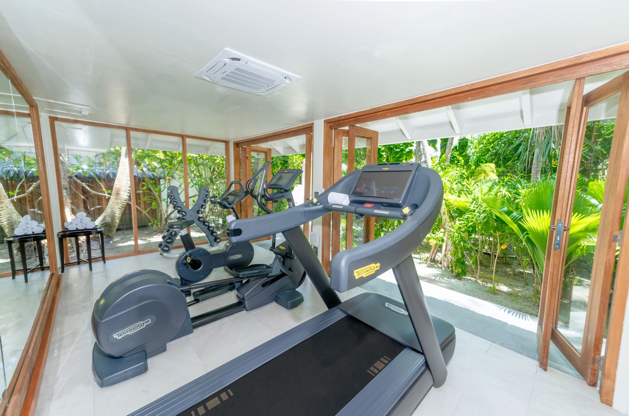 Four Bedroom Beach Pool Residence academia moderno - academia privativa - espaço fitness