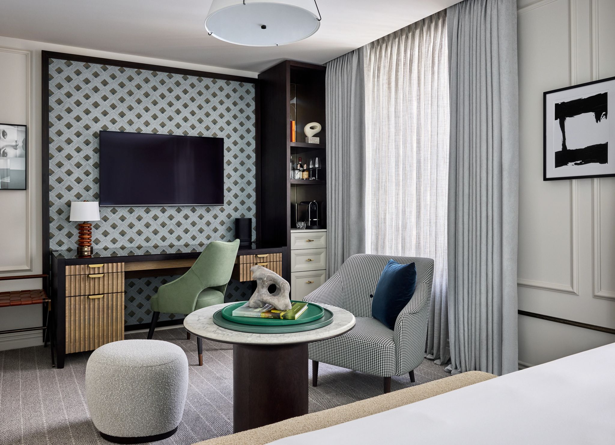 Superior King Coutyard View mesa de trabalho – area de estar - decoraçao elegante