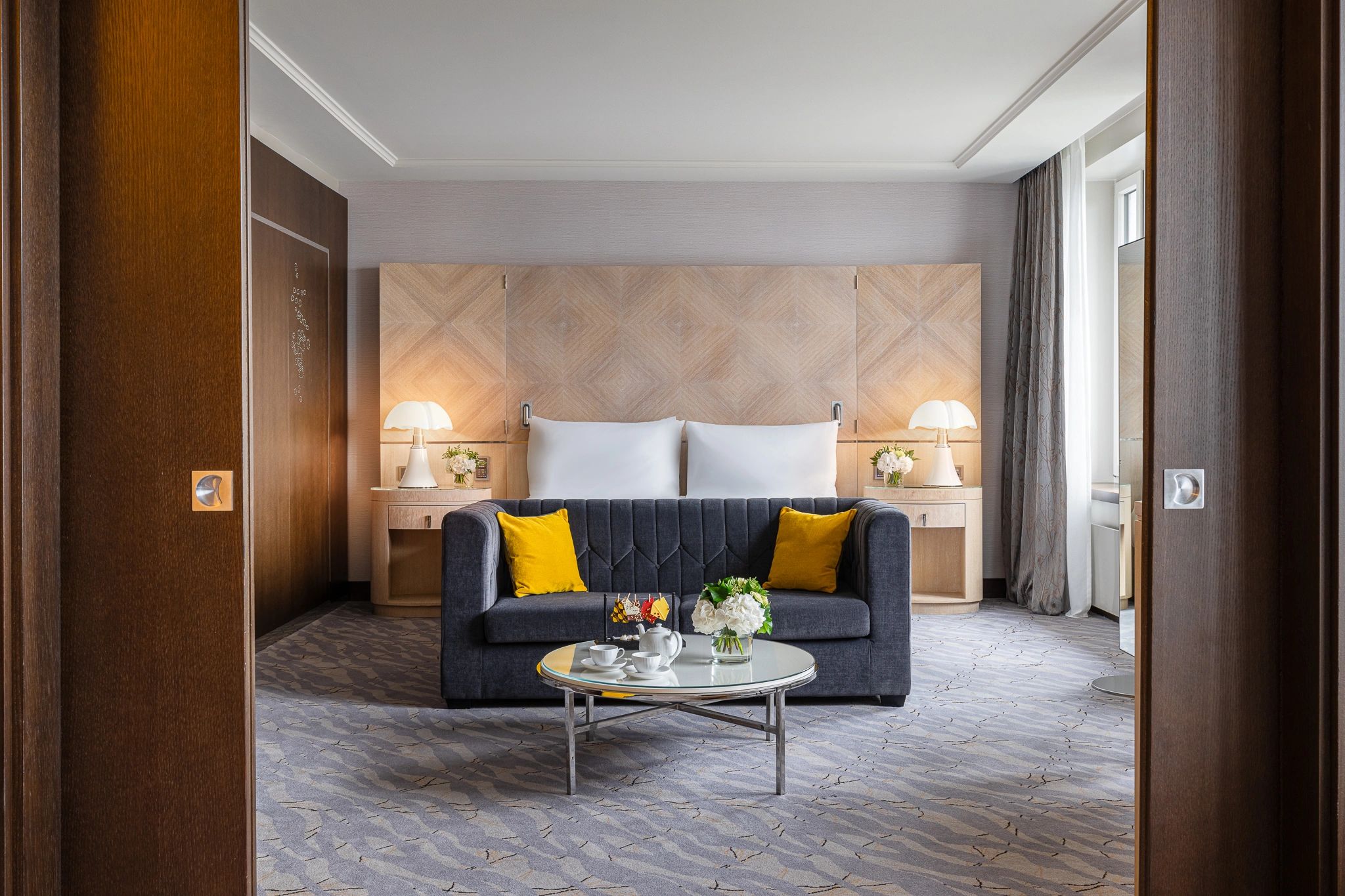 suite do hotel - cama king-size - sofa de luxo