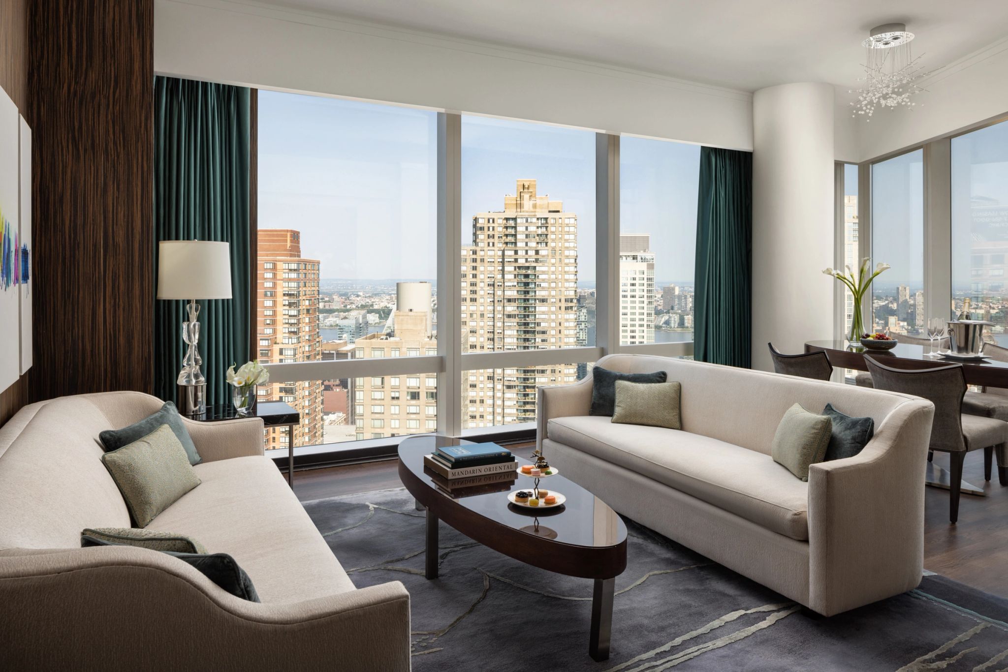 Hudson River View Suite sala de estar - sala moderna - sofa confortavel
