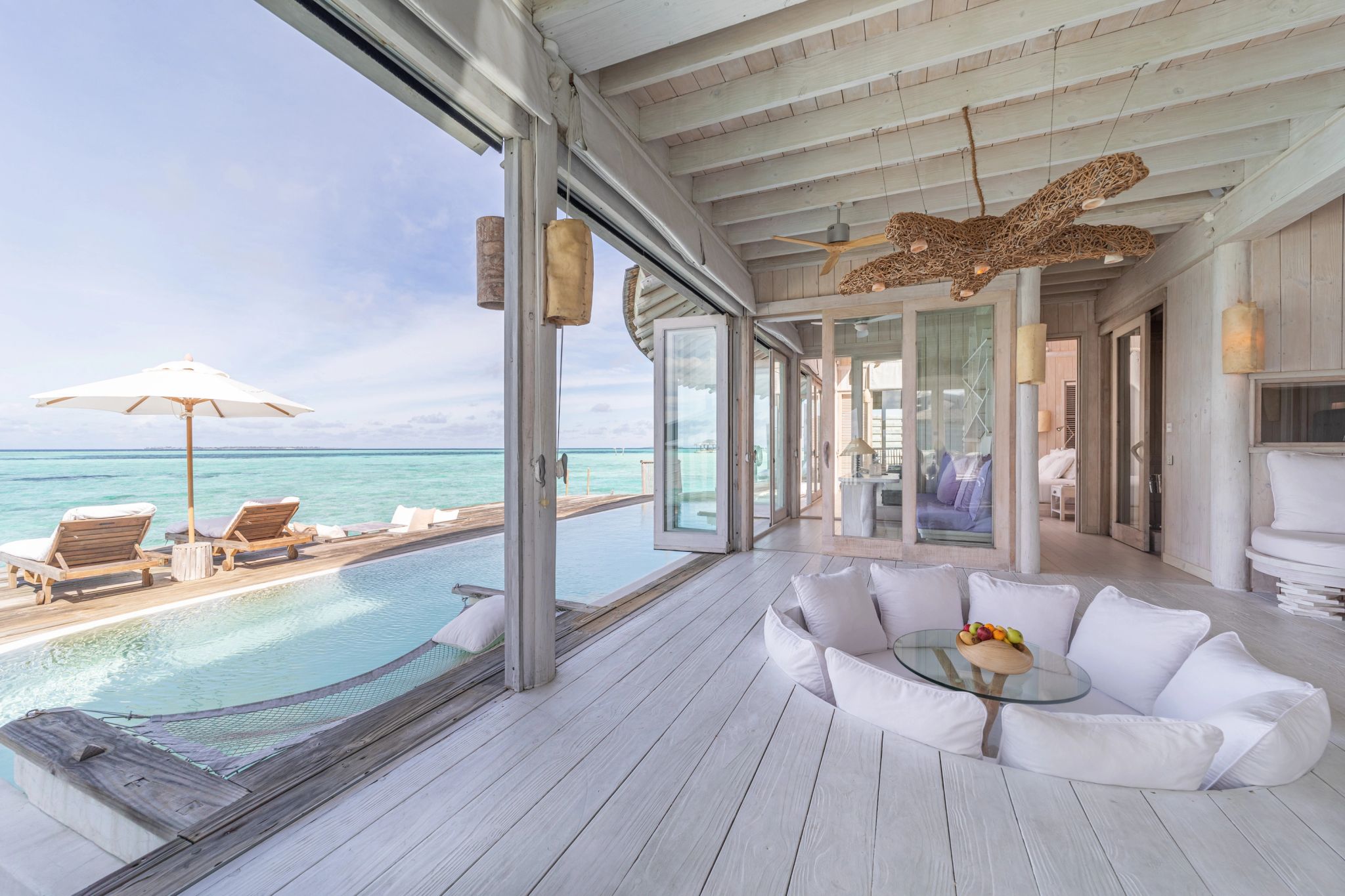 One Bedroom Water Retreat Slide piscina externa - vila com piscina - lounge ao ar livre