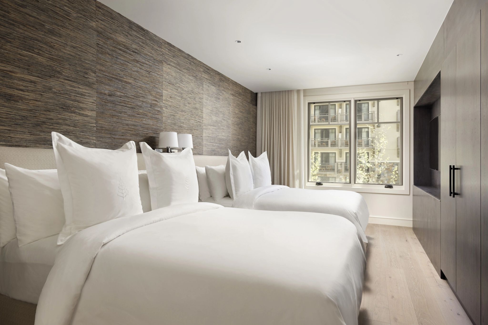 quarto com duas camas - quarto double - quarto com varanda - quarto de luxo