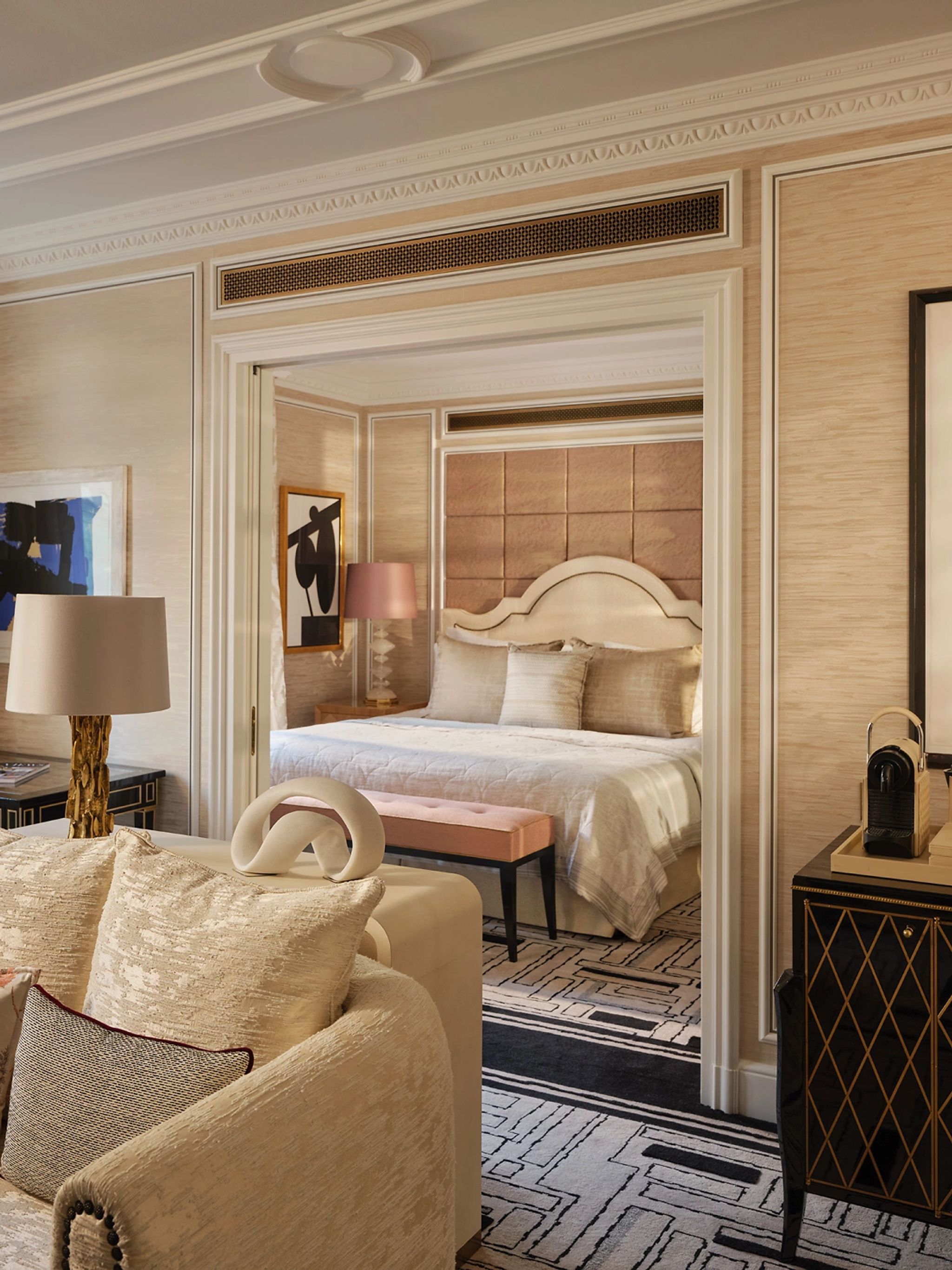 City Suite Quarto funcional — layout contemporâneo — cama king