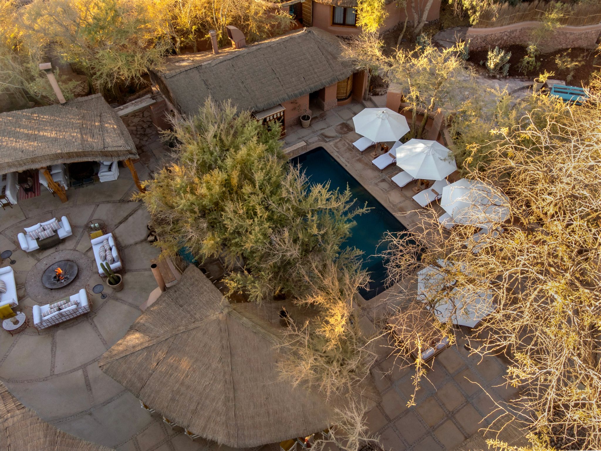 Vista aérea piscina vista aerea piscina - jardim privativo - terraço mobiliado