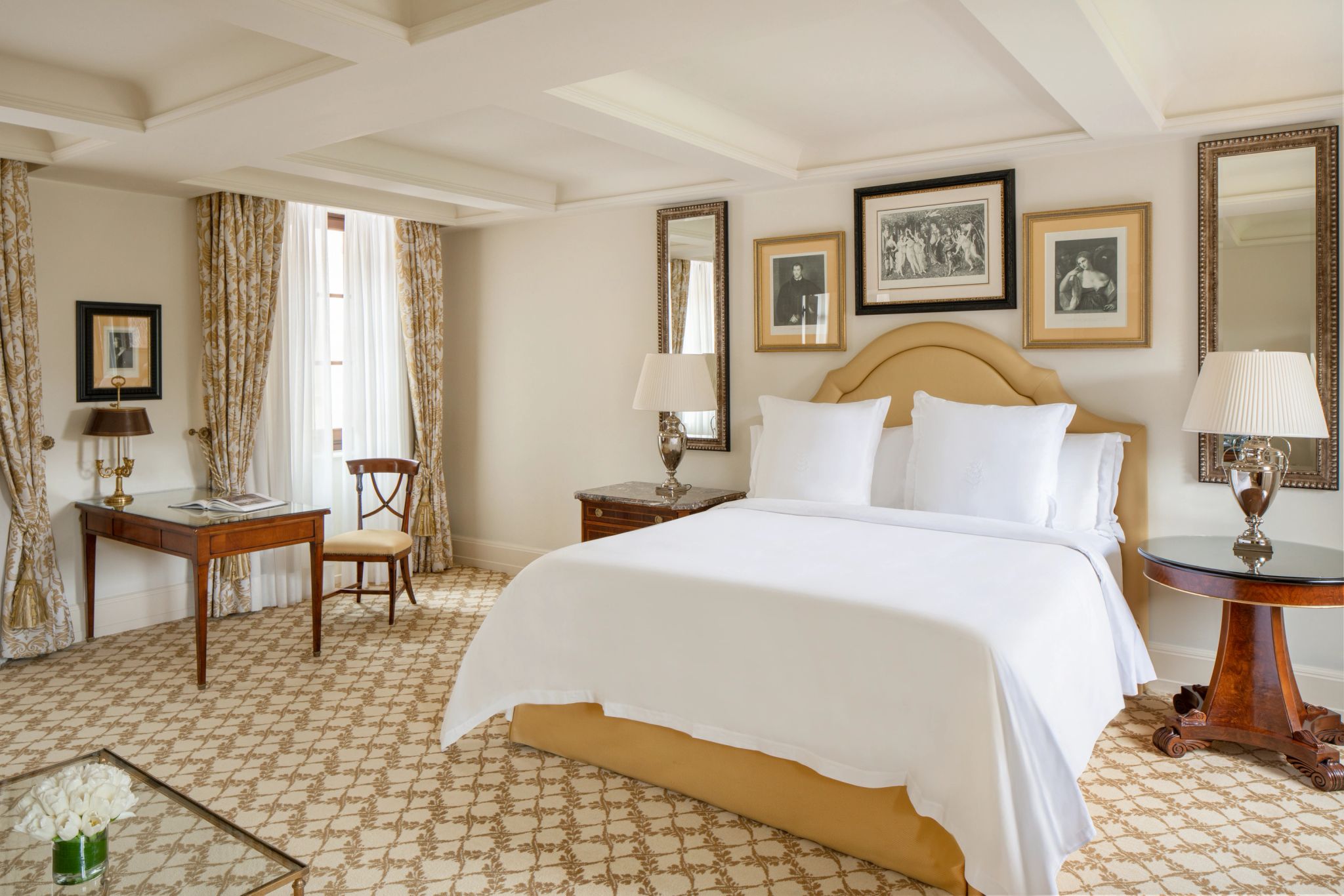 suite casal – mesa de escritorio – arquitetura classica