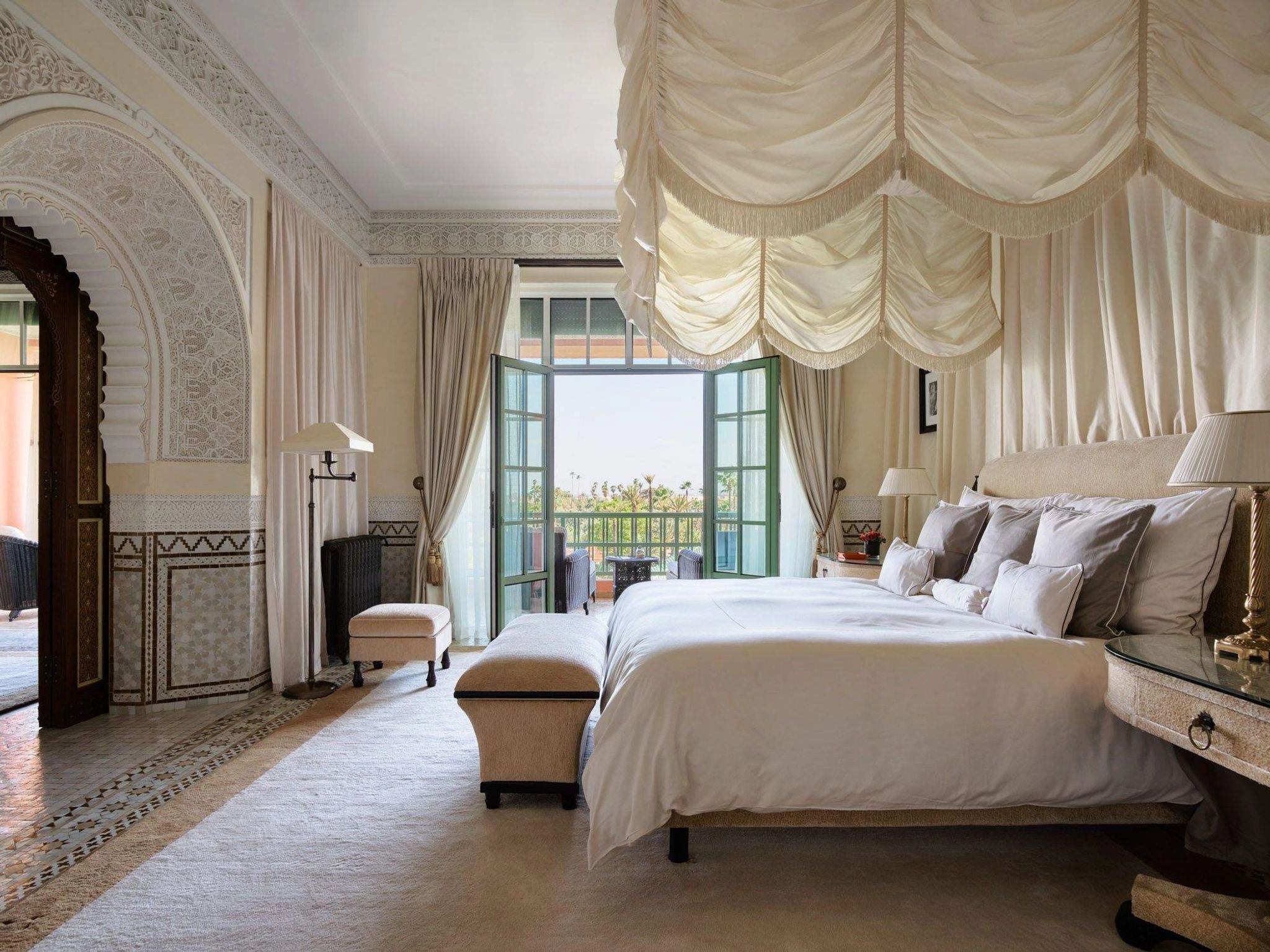 Suite Baldaquin suite baldaquin mamounia - cama dossel branco - suite nupcial marrakech