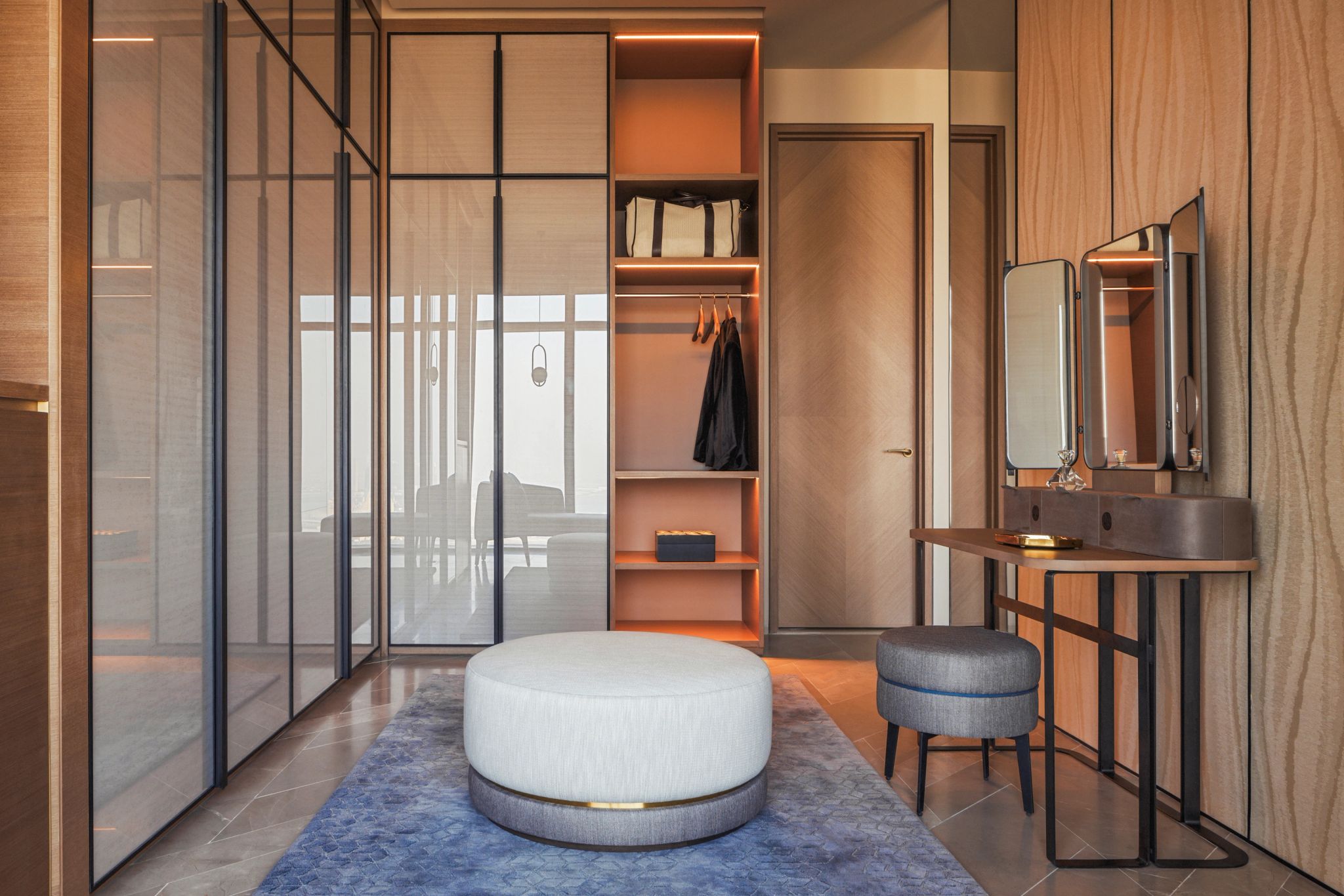 closet amplo – suite com closet – closet de luxo