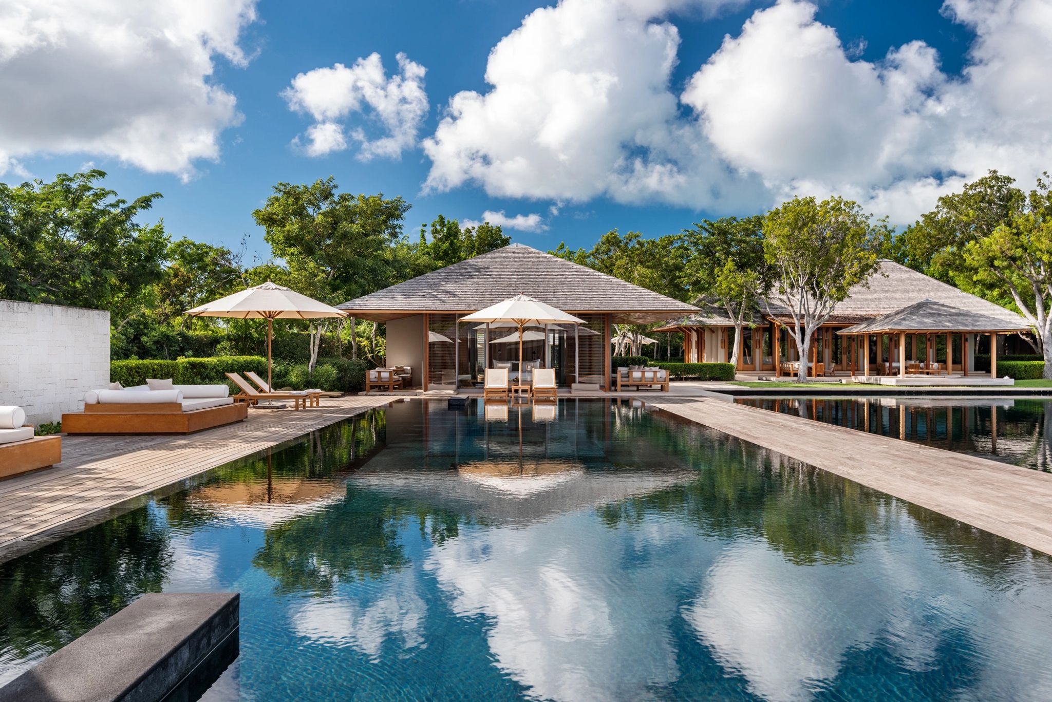 Five Bedroom Serenity Villa vila do hotel - piscina