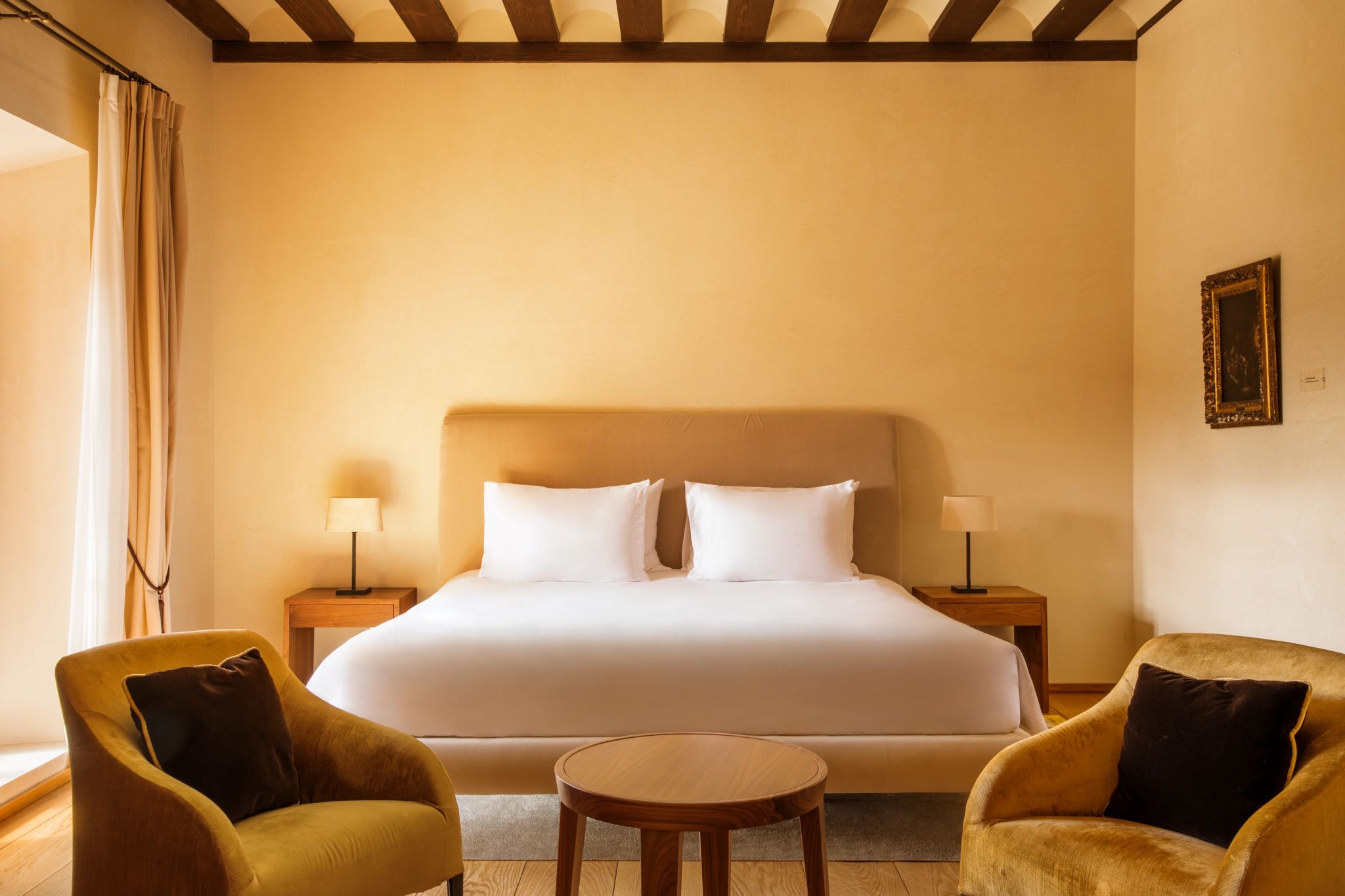 Master Suite Two Bedroom suite master - cama de casal - sofa de luxo