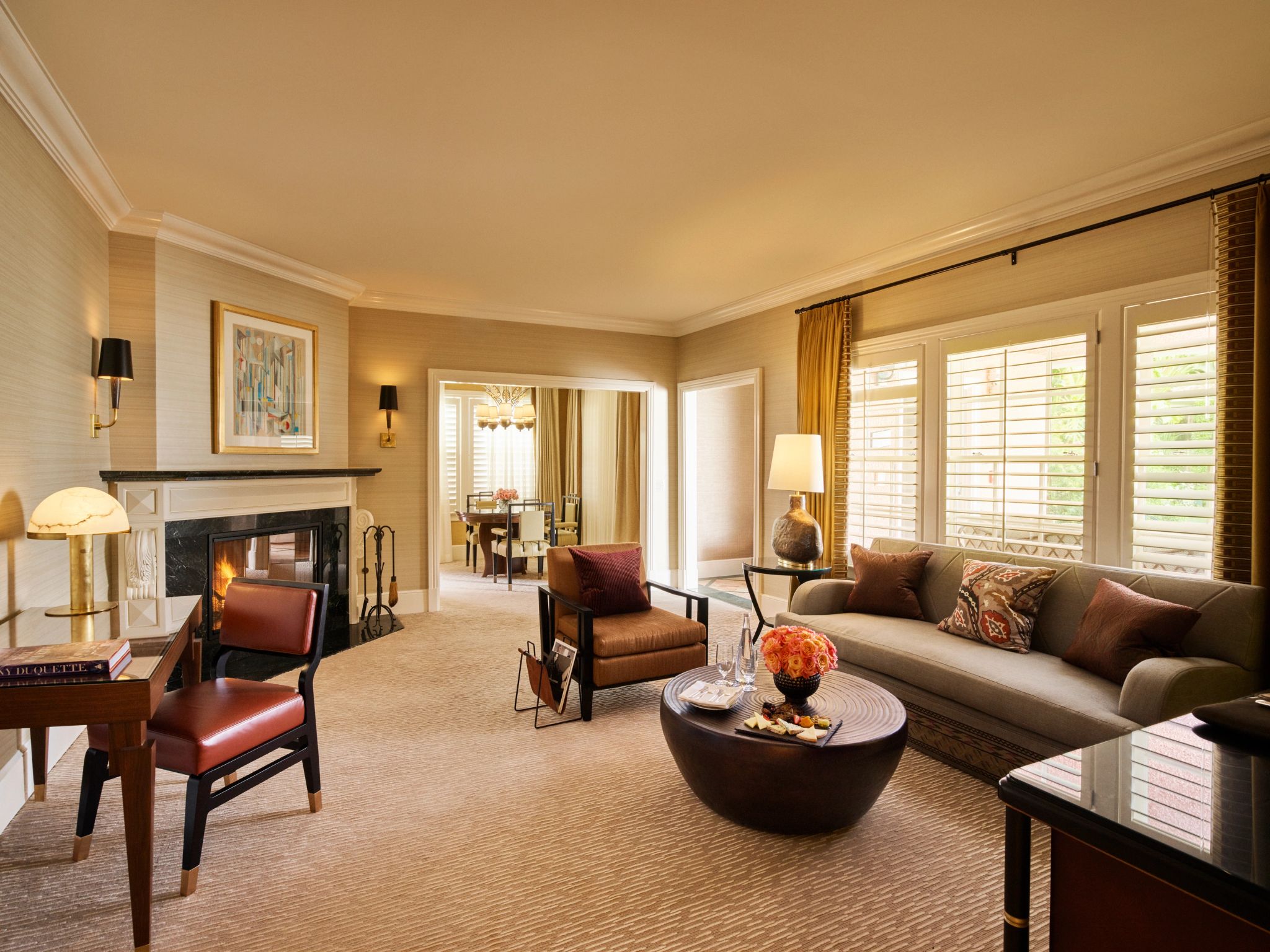 Crescent Bungalow Suite  lareira – sala de estar – design de luxo