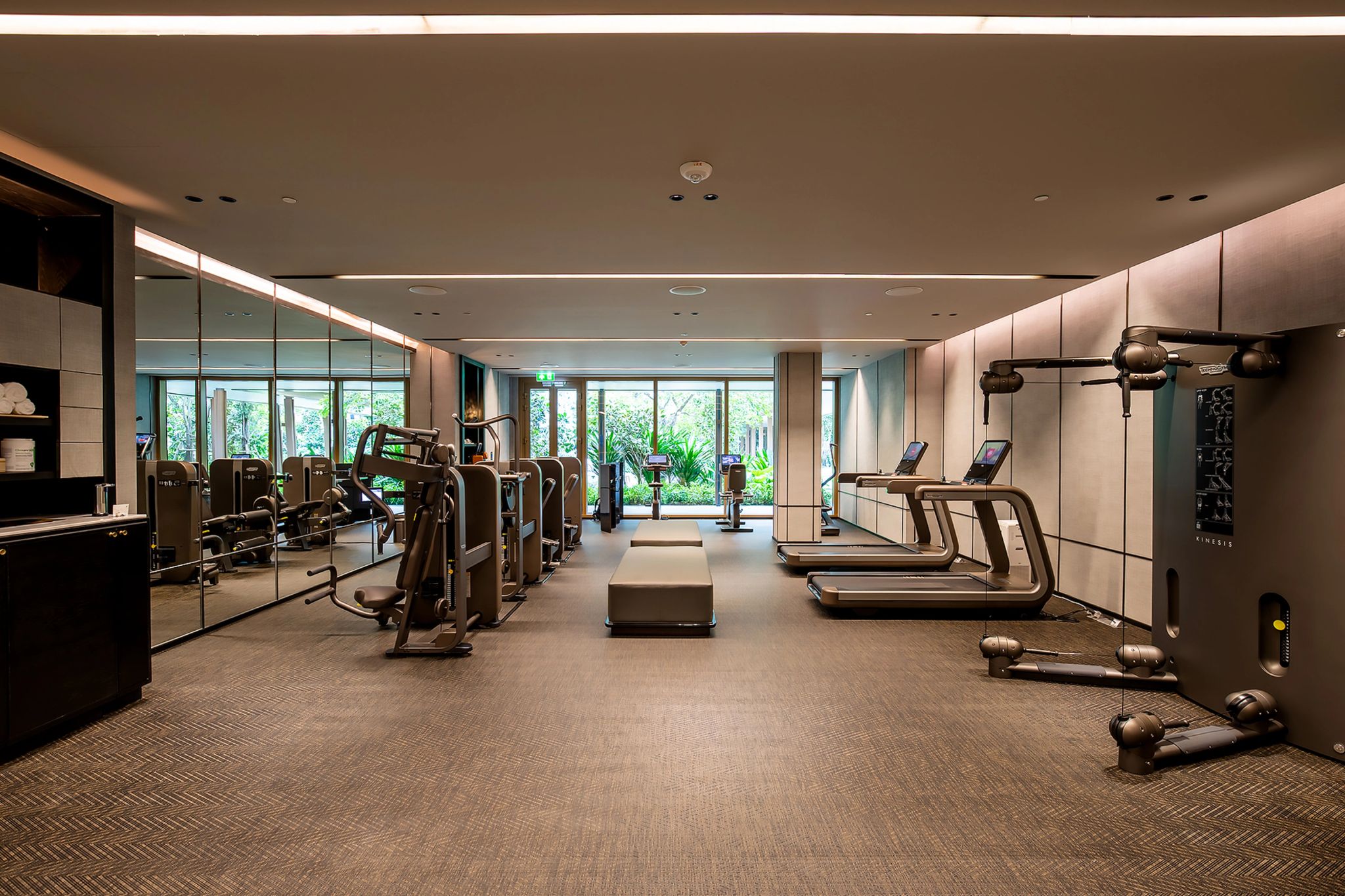 Academia do hotel academia com personal - vida saudavel - exercicio fisico