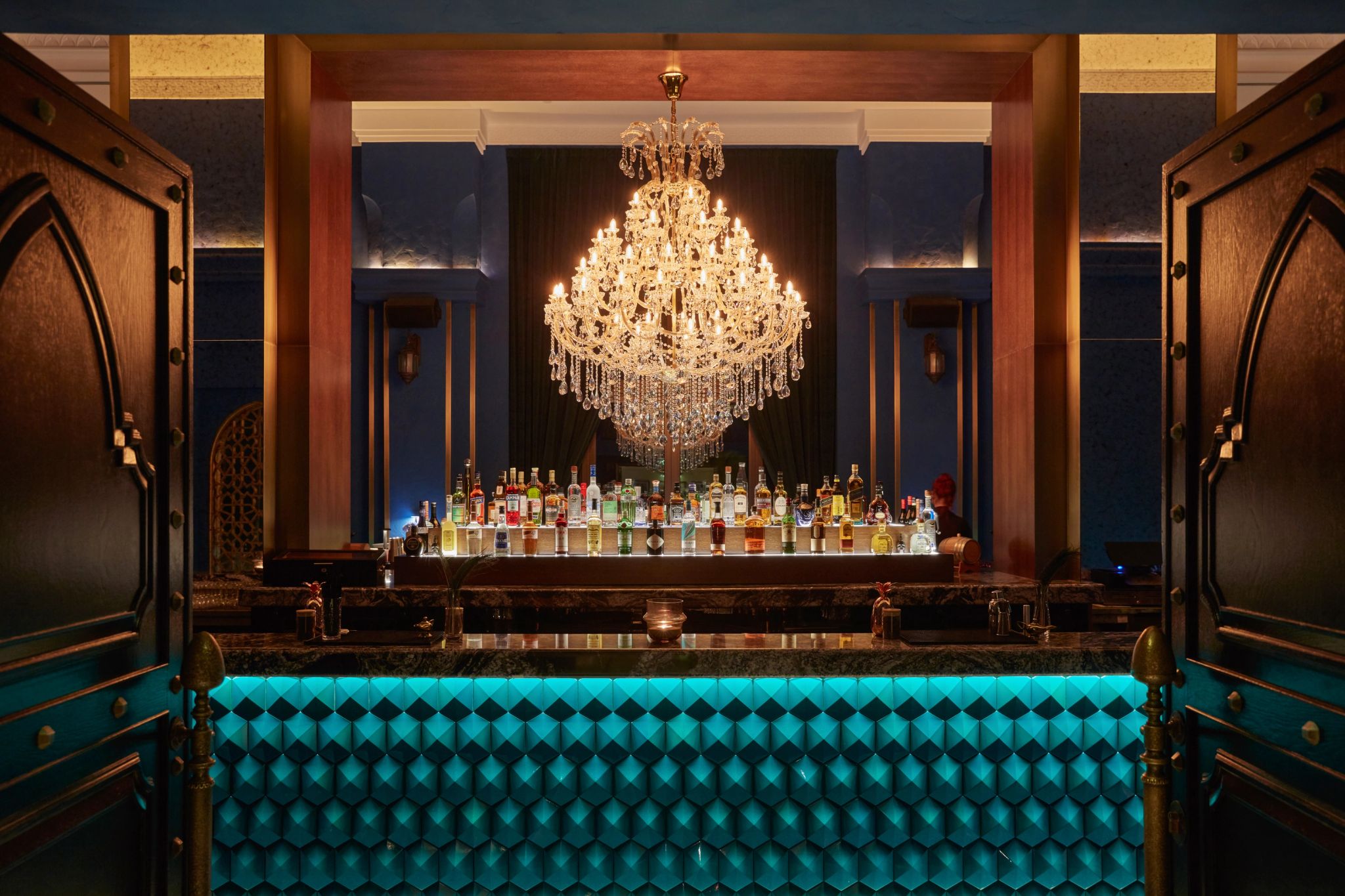 bar de luxo - vitrine de bebidas - bebidas premium