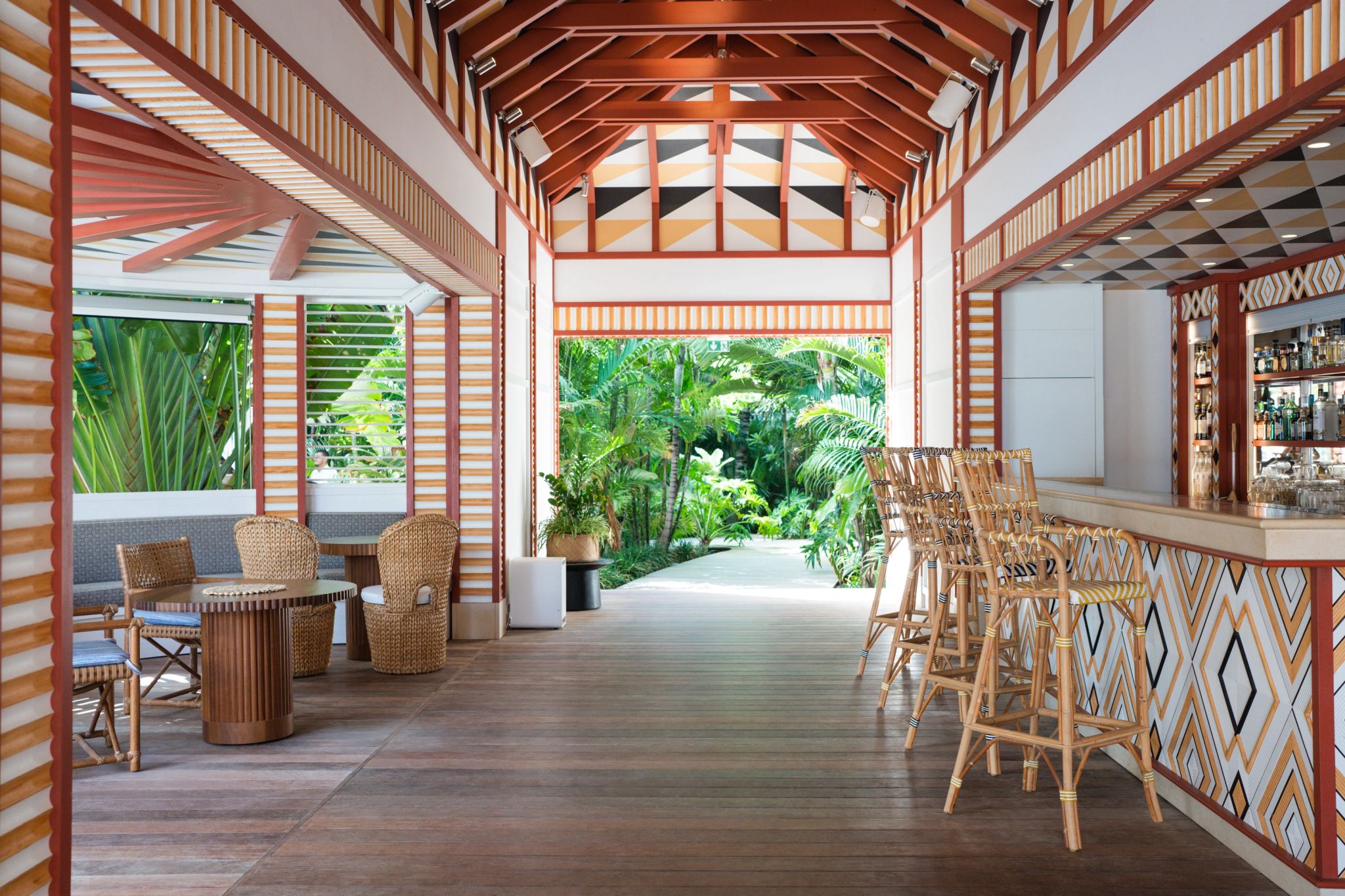 Restaurante La Cabane  decoraçao tropical – restaurante de luxo - restaurante gourmet