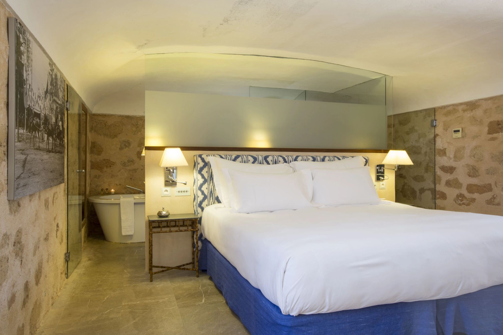 quarto casal - cama king - quarto de hotel