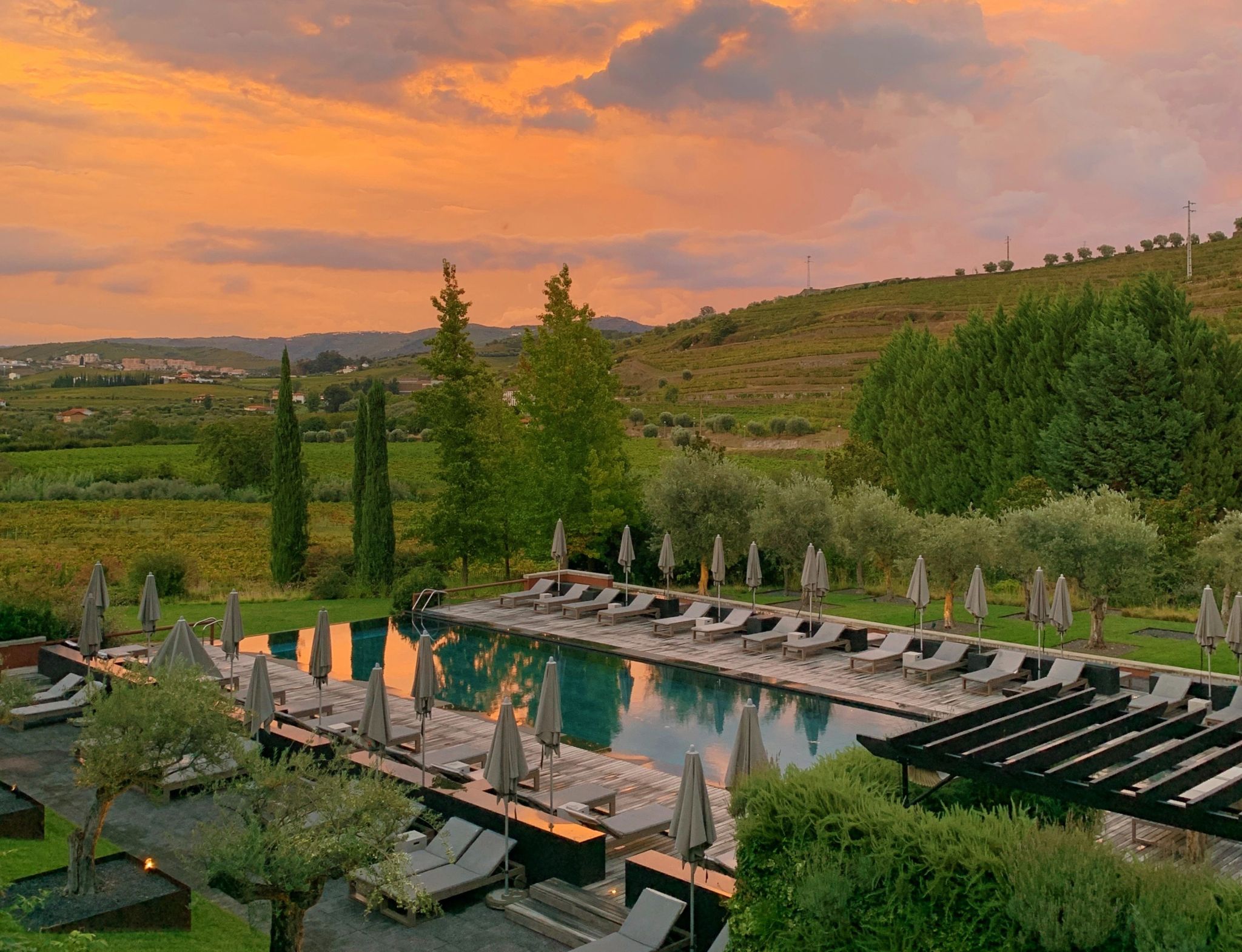 piscina externa hotel - vista vale douro - resort luxo portugal