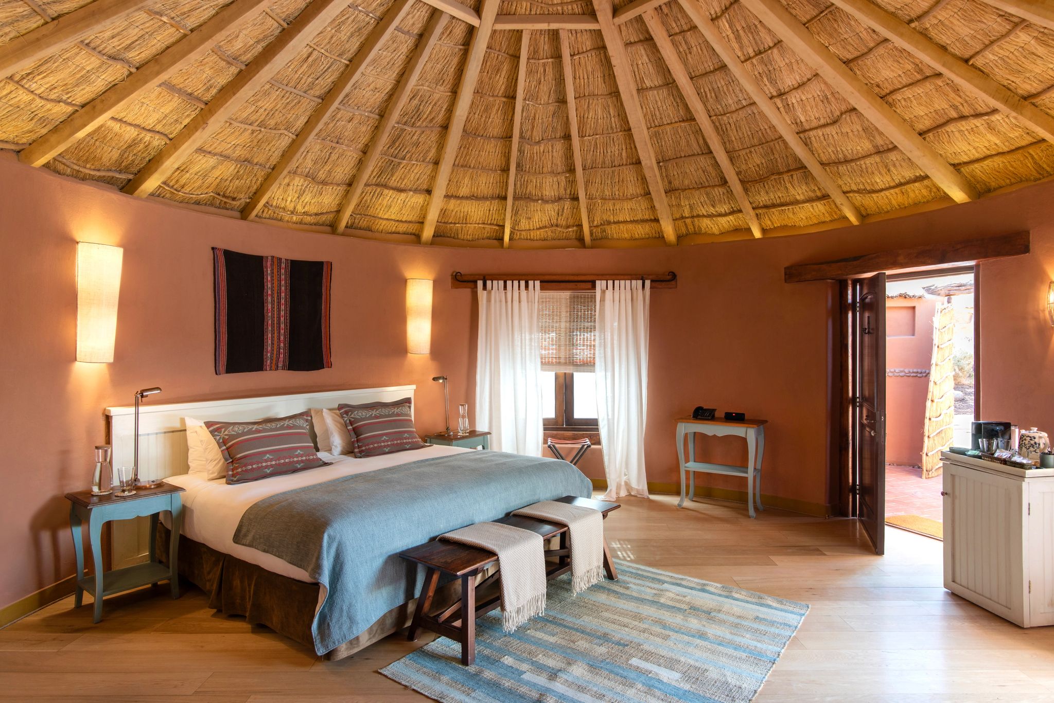 Superior Round Suite suite king - cama king - design artesanal - suite casal