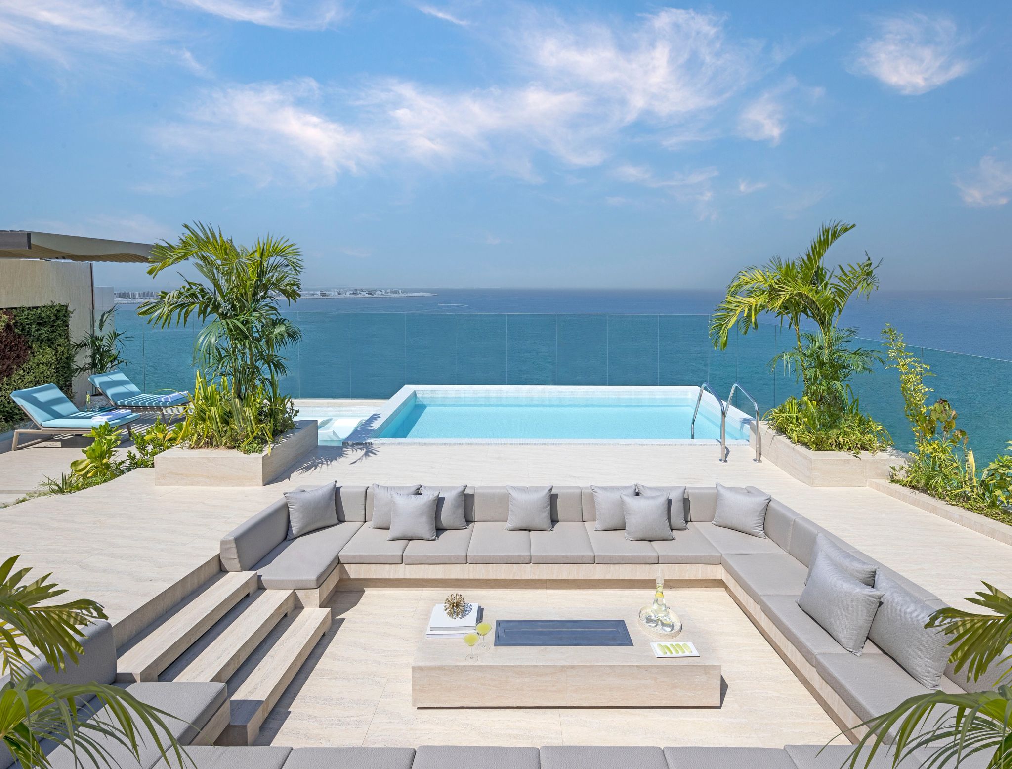 Royal Penthouse terraço com vista – piscina privativa – area externa suite - suite com terraço