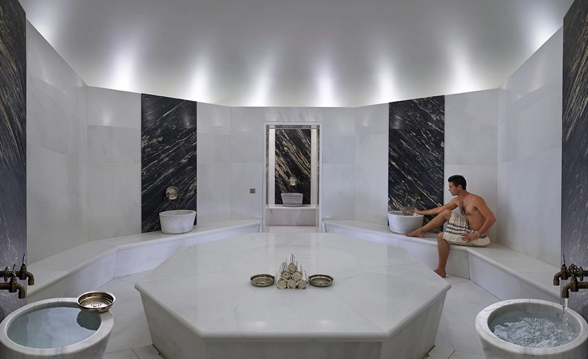 Mandarin Spa banho de jacuzzi - spa moderno - spa de luxo - terapias de bem estar