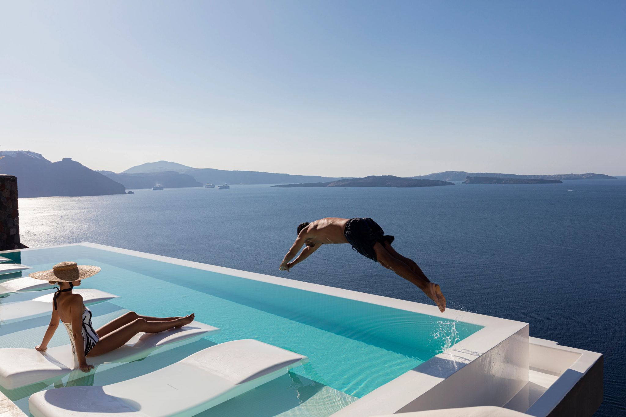 Signature Suites atividades de lazer - banho de piscina - piscina frente mar