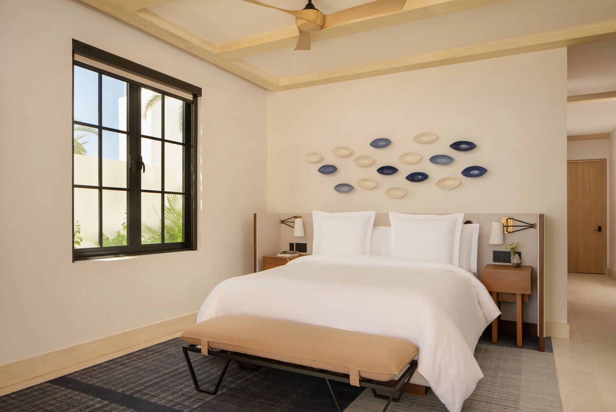 Oceanfront Five Bedroom Residence Pool quarto moderno - cama king - design de luxo