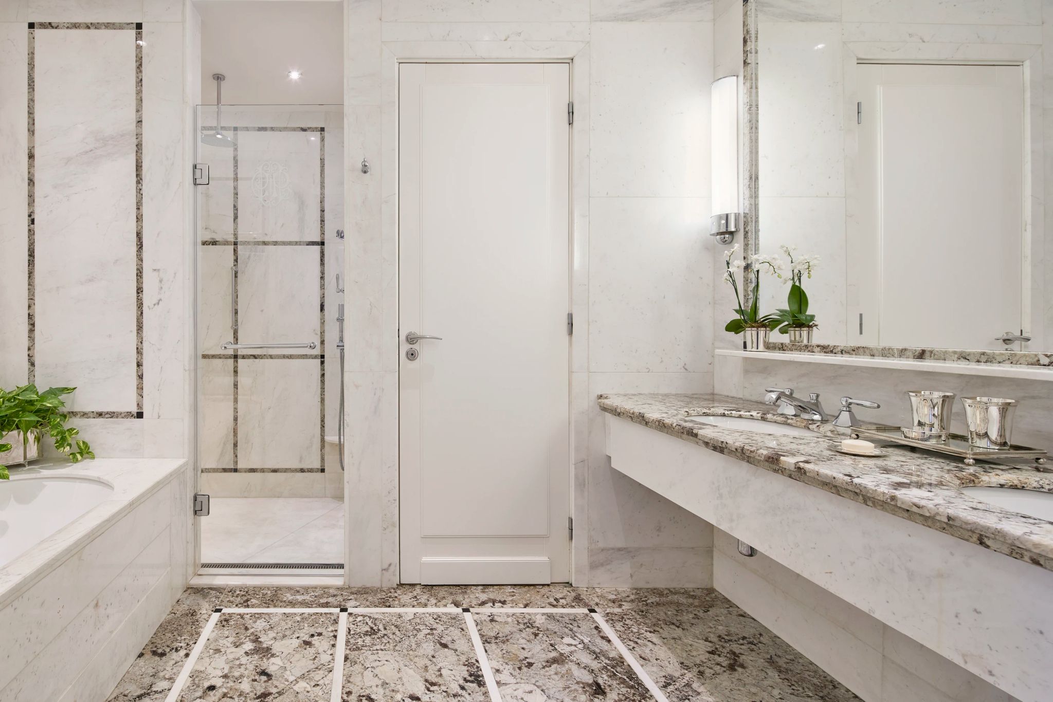 banheiro luxo - banheiro de hotel - banheira de luxo