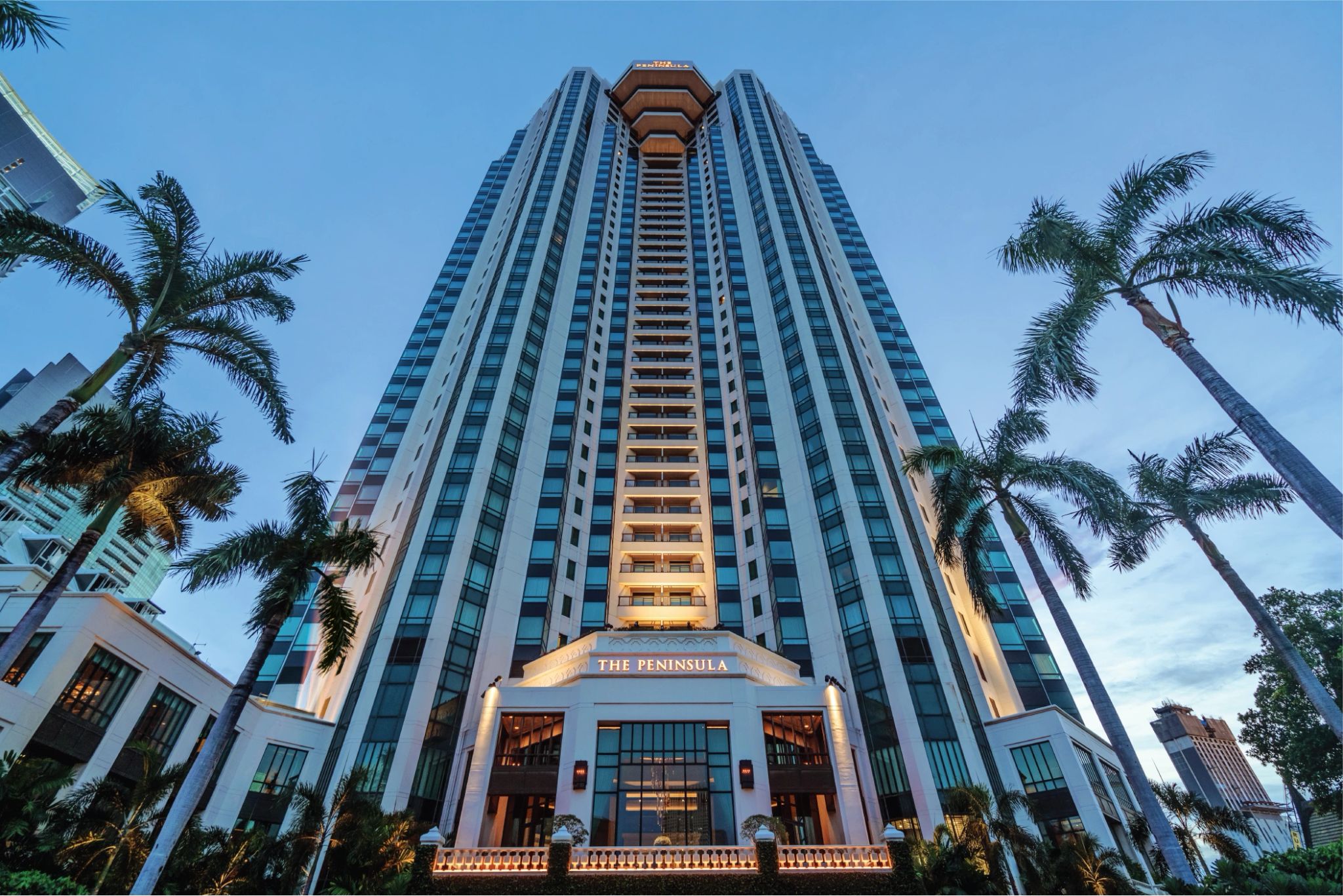 peninsula bangkok – hotel moderno – hotel de luxo - entrada do hotel - hotel beira rio