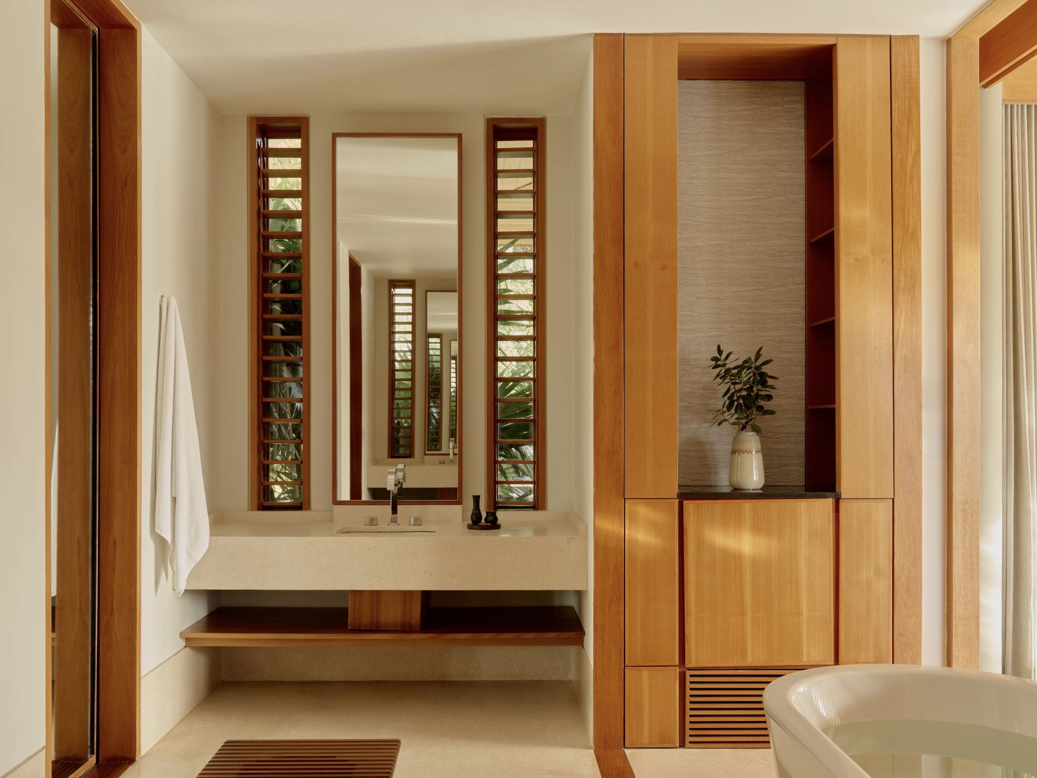 Four Bedroom Tranquility Villa banheiro amplo - banheira - banho premium