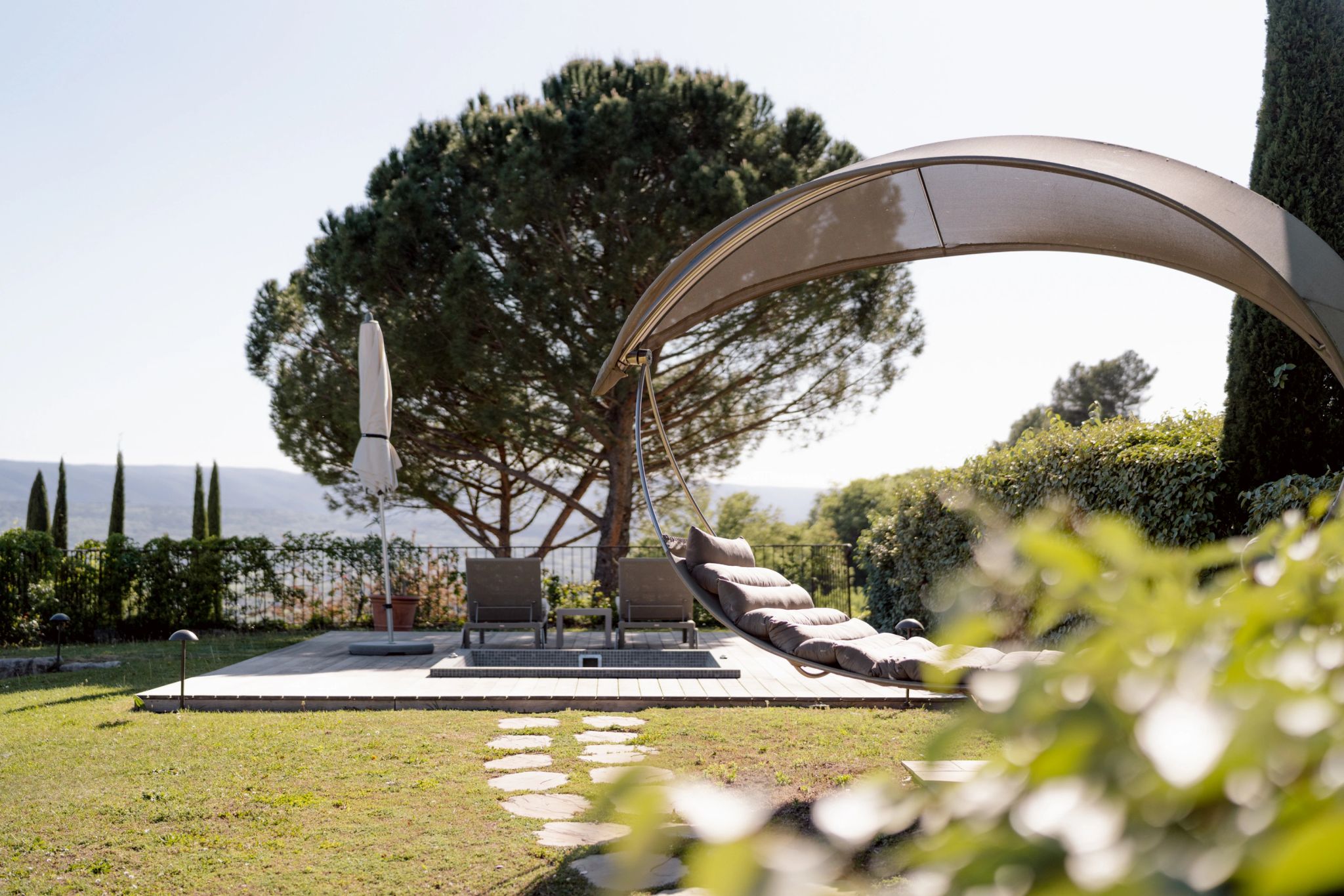 Sunset Suite terraço mobiliado - terraço privativa - suite ocm jardim - banho de sol - lazer ao ar livre