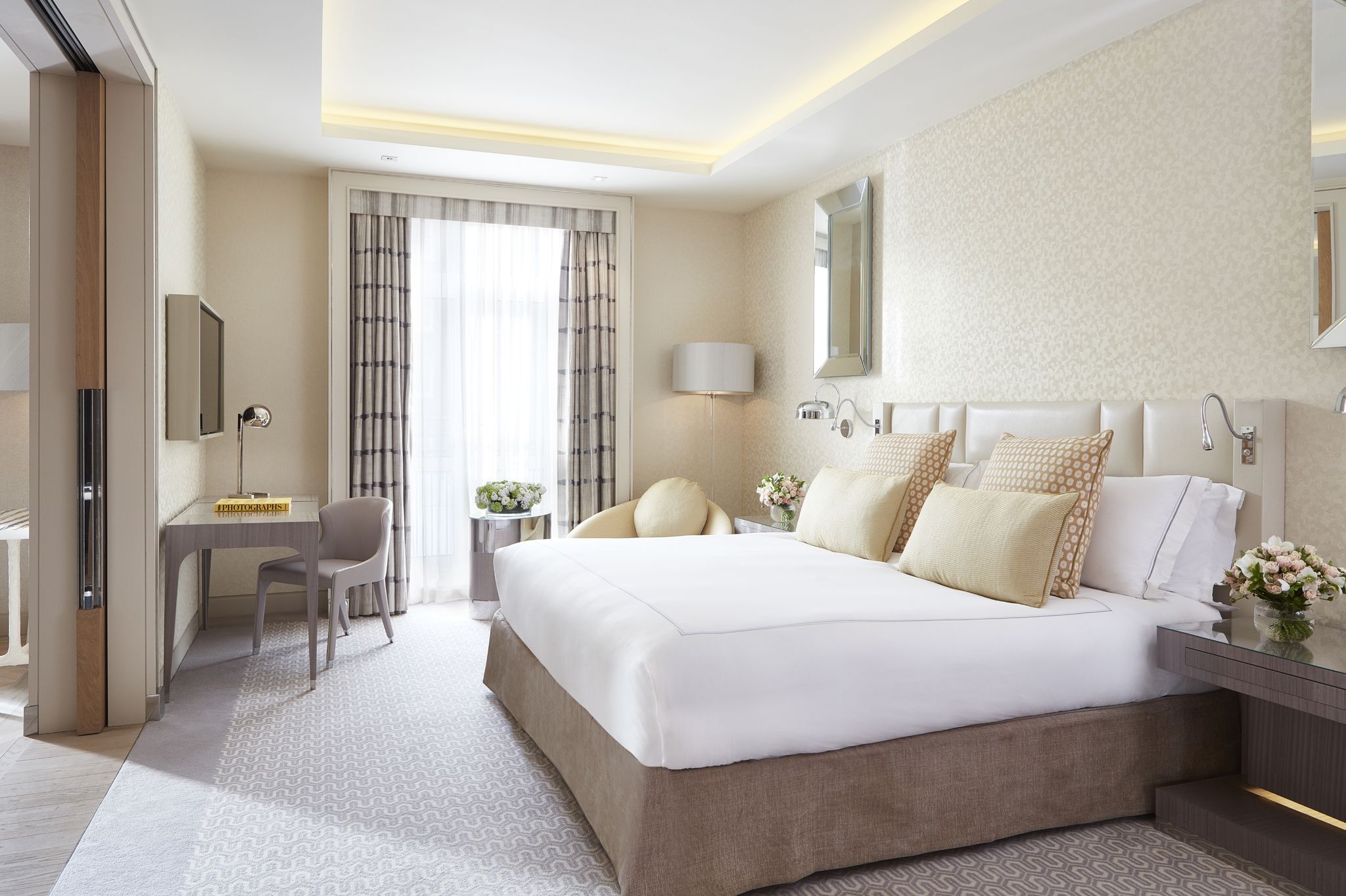 decoração em tons de nude – suite cama king – suite aconchegante