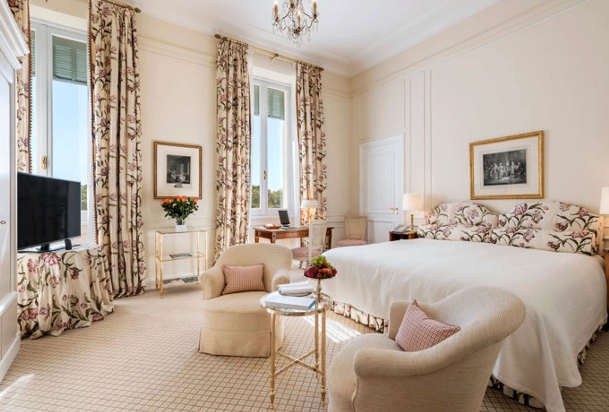 Deluxe decoraçao classica - quarto deluxe - quarto com tv - quarto de hotel