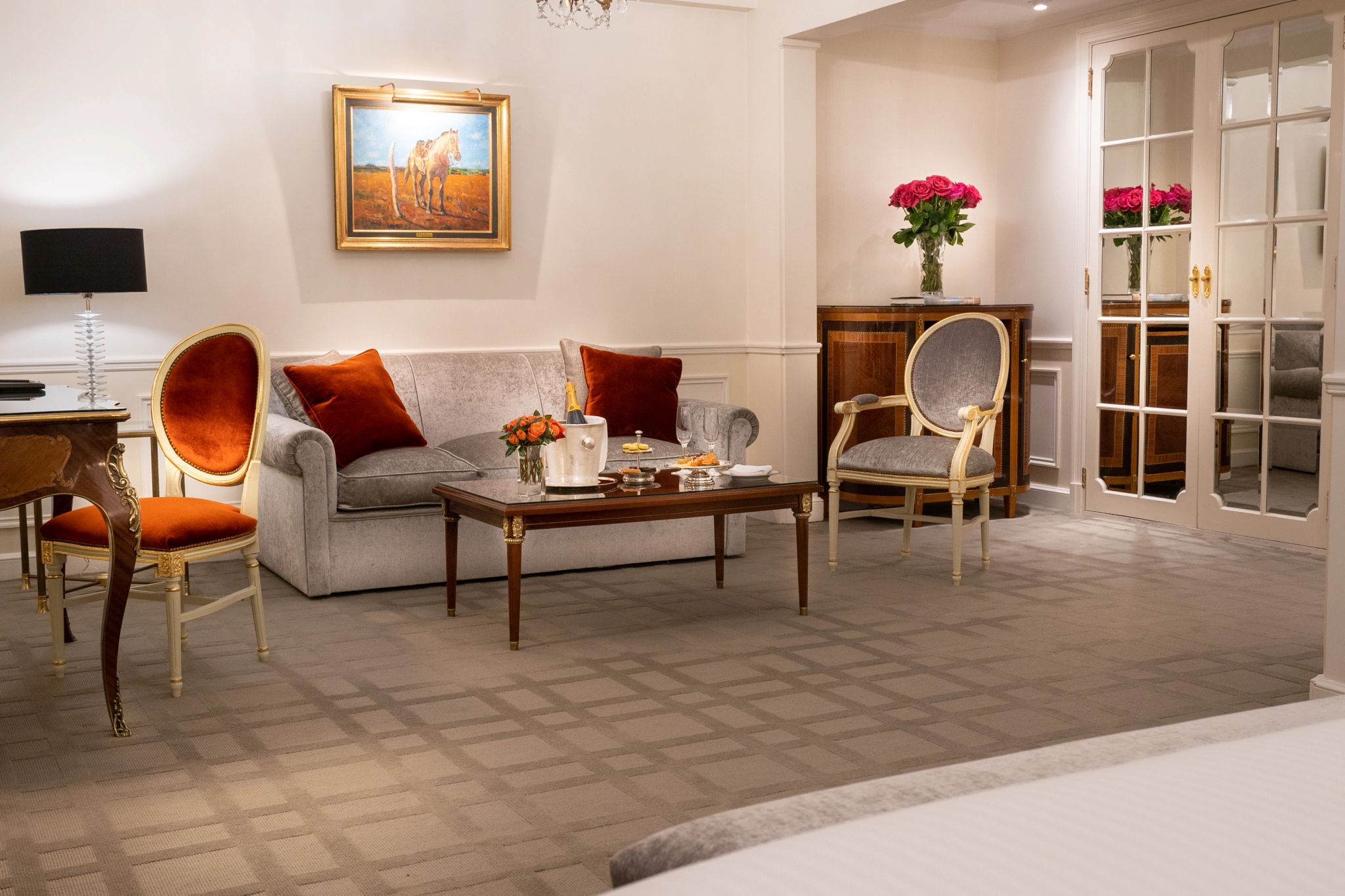 Junior Suite Premier sala de estar - sofa confortavel - sala chique