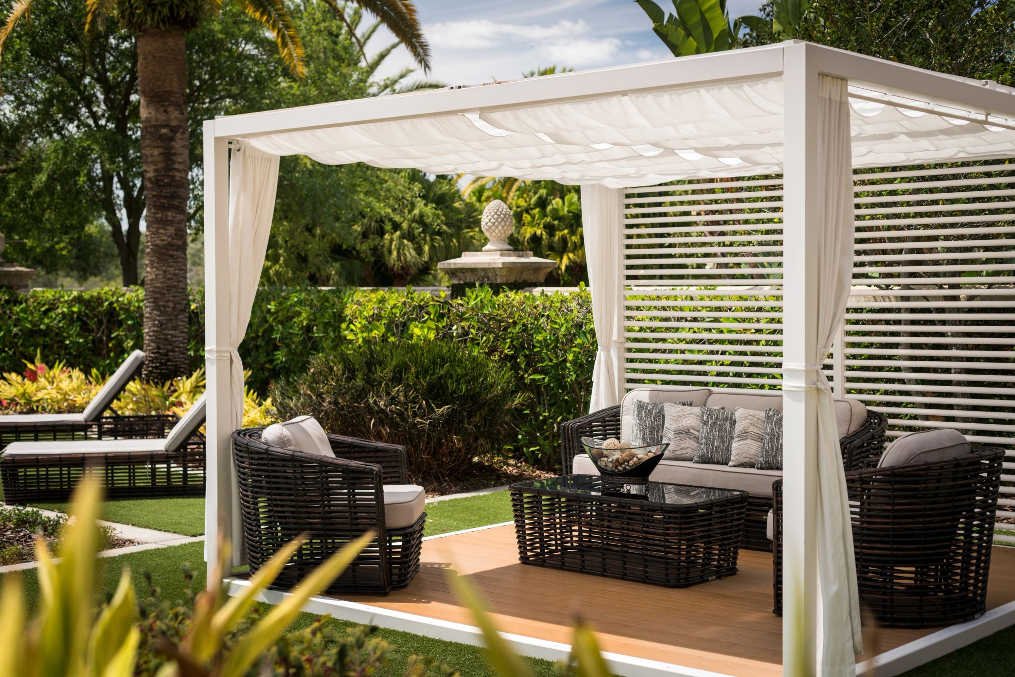 cabana beira piscina - lounge ao ar livre - jardim interno