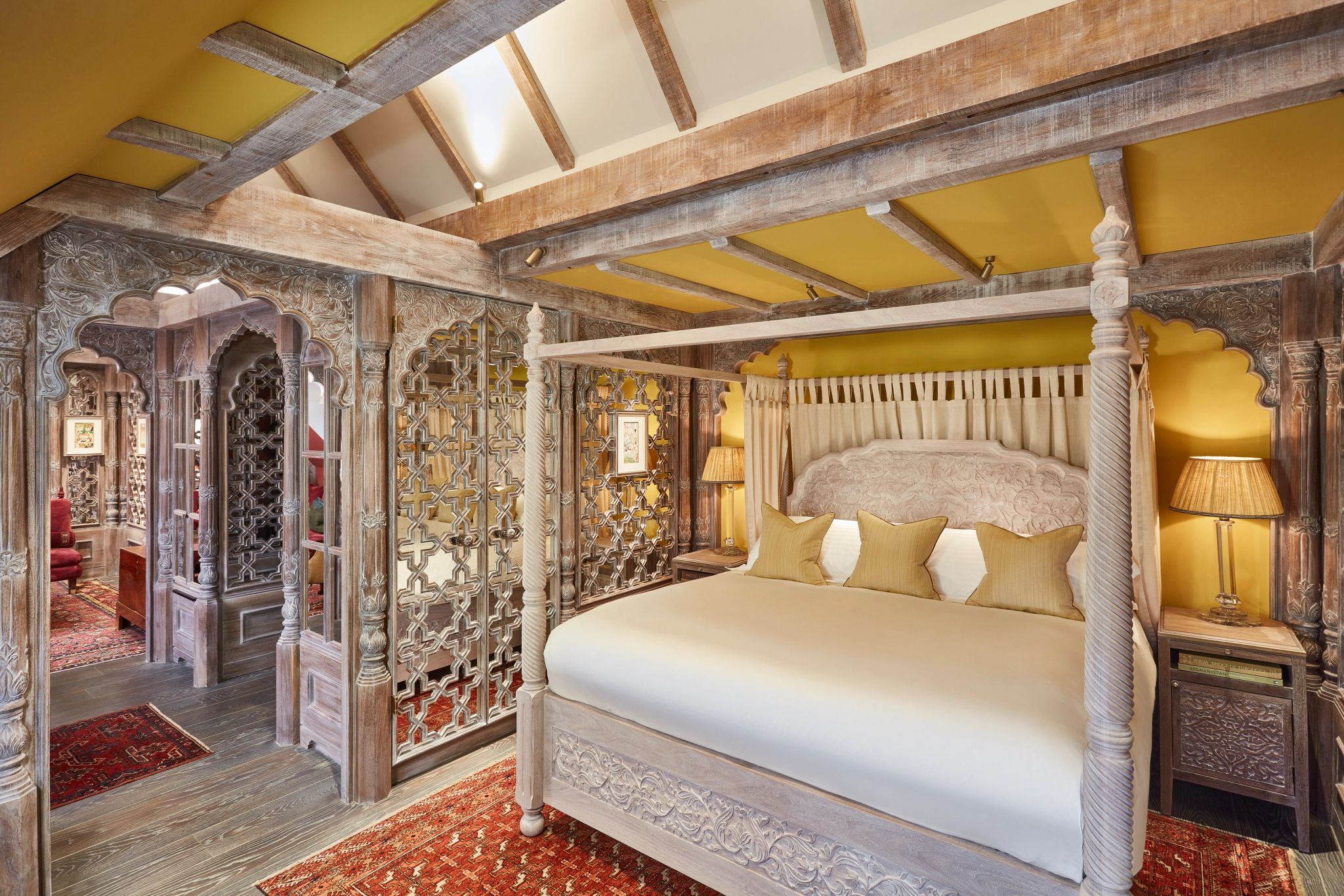 The King´s Lodge cama king - lodge de hotel - design arabe