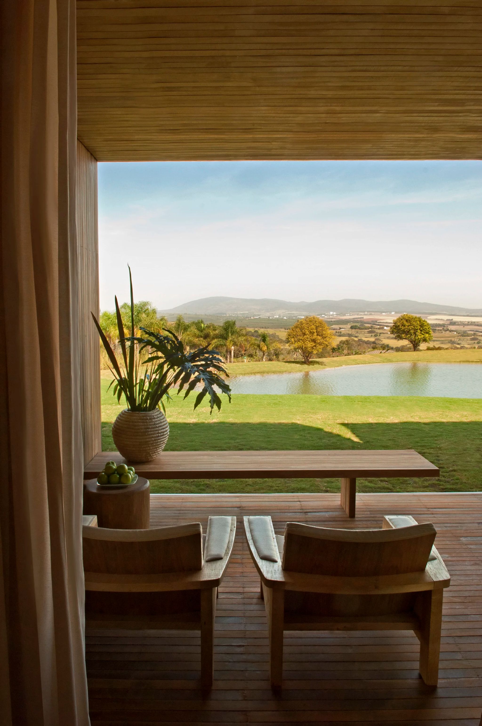 vista da natureza - hotel com lago - fasano