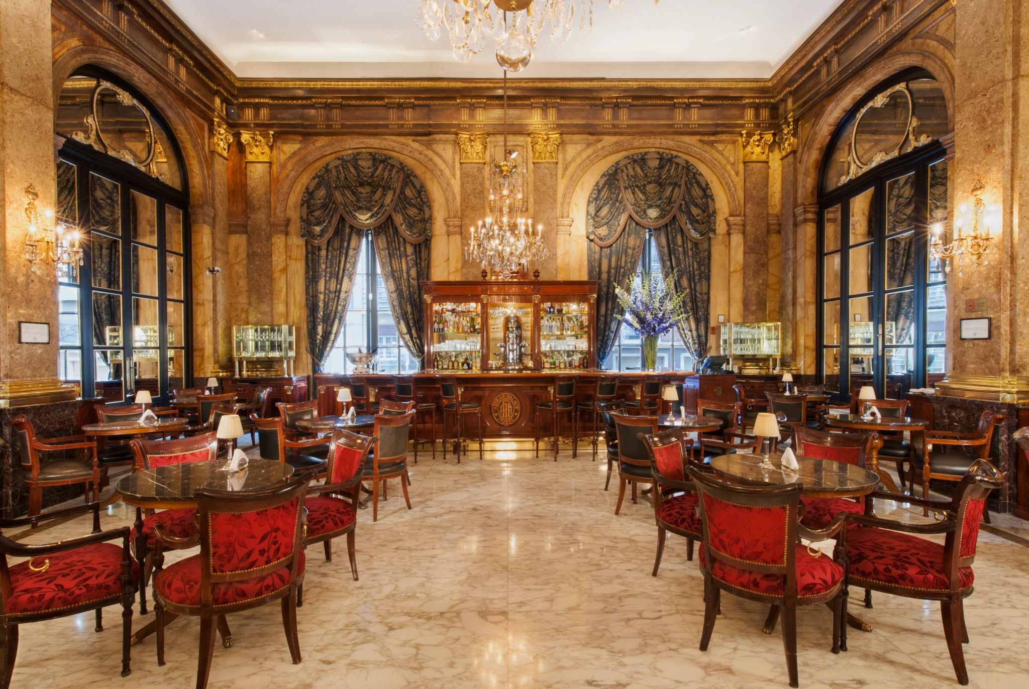 bar de hotel - bar vintage - bar classico - bebidas premium
