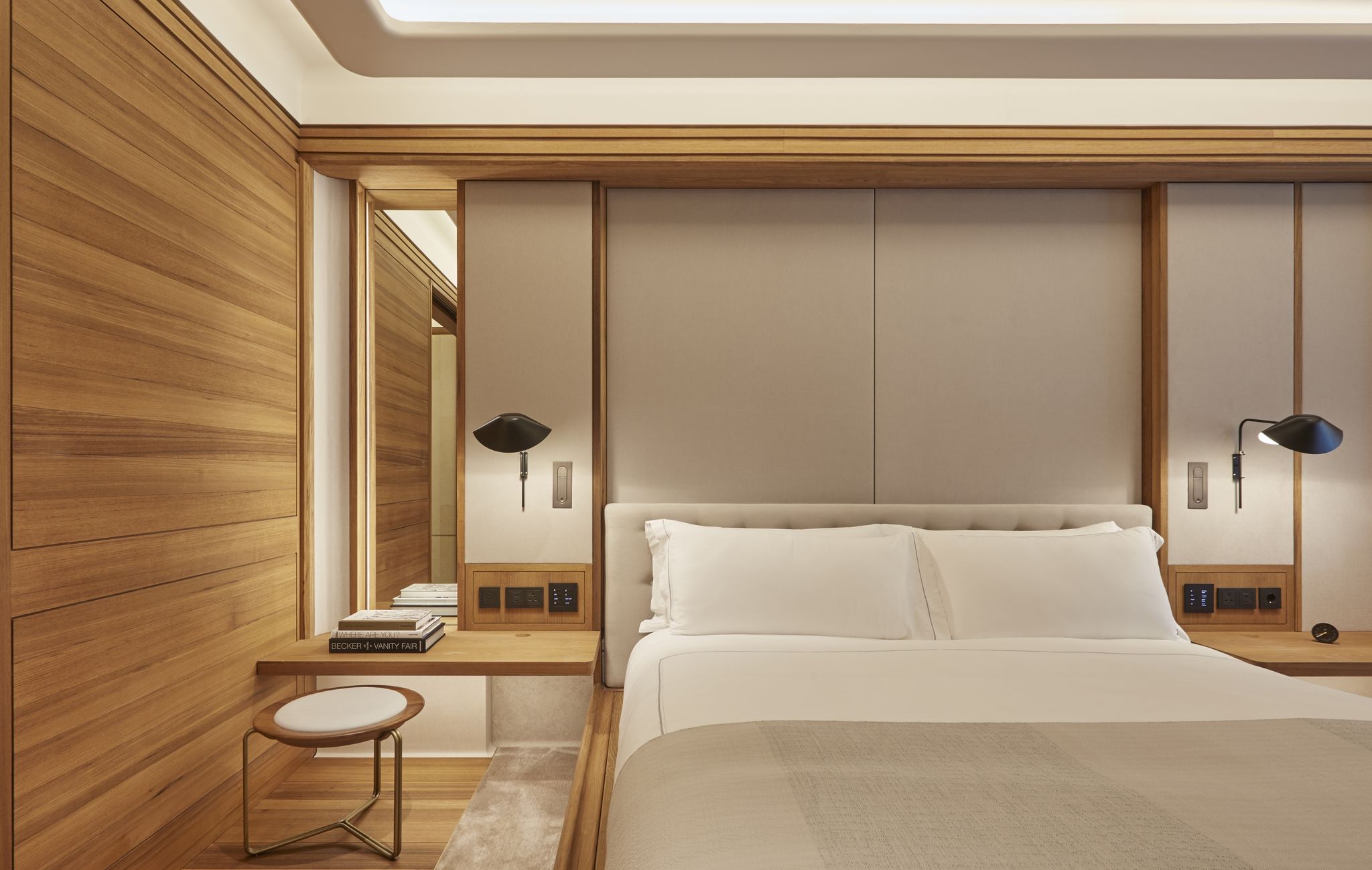 suite casal – decoração em madeira - suíte moderna