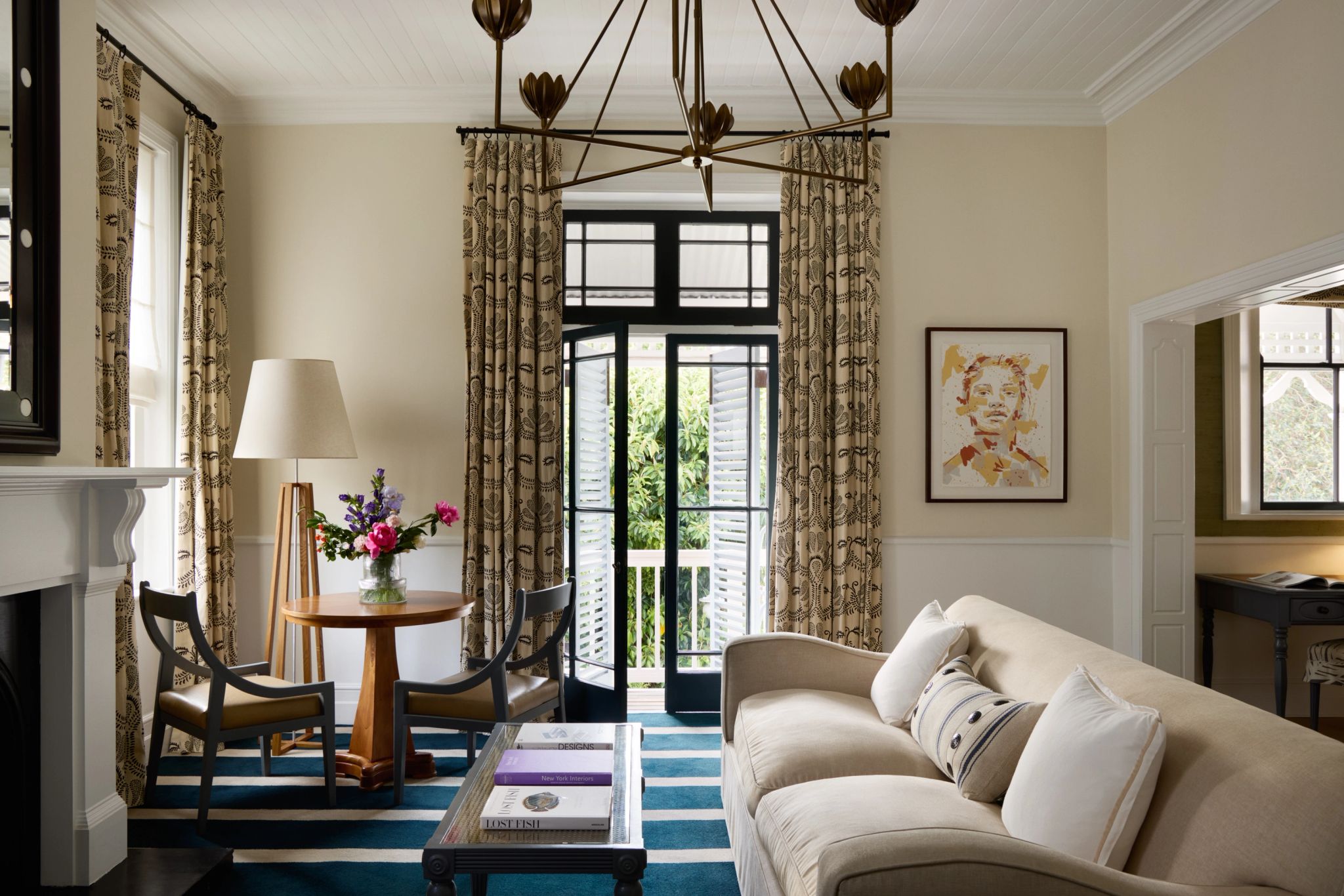 Deluxe Garden Cottage Suite suite de luxo – sala de estar – lareira